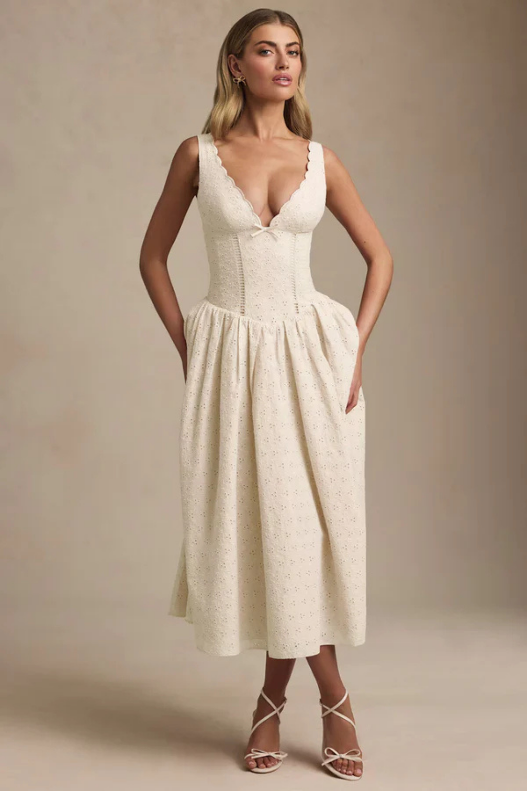Izabella – Feminine charm – Midi dress