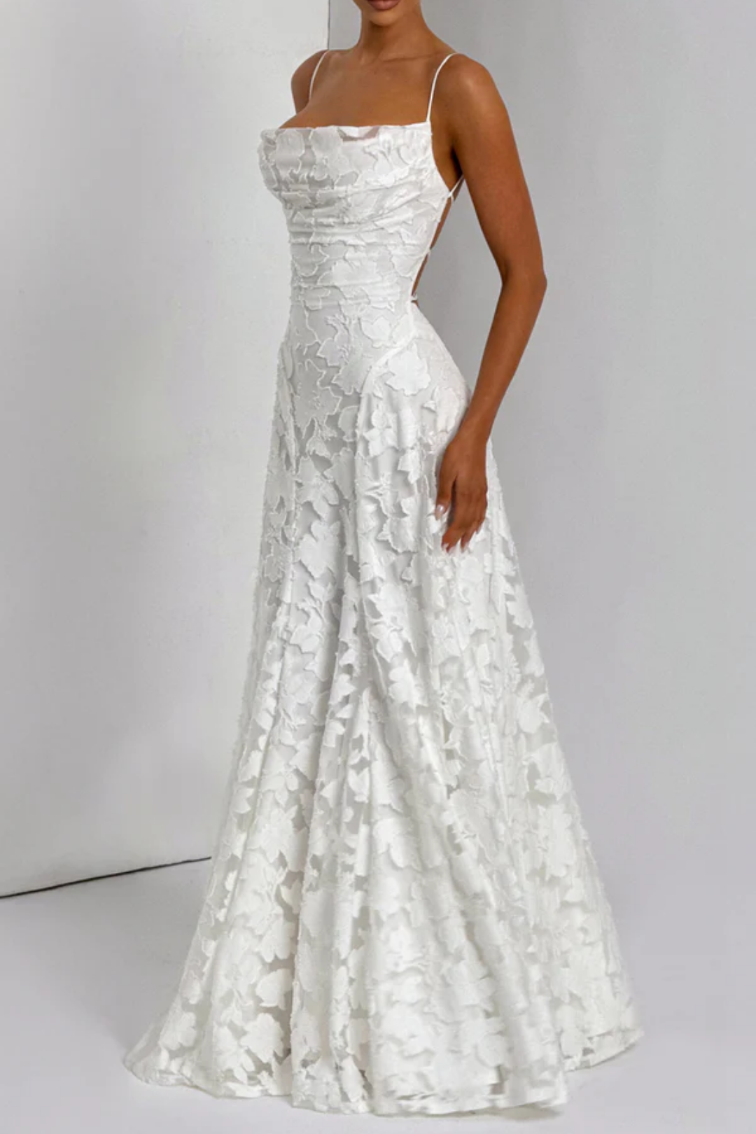 Lunariare – Floral lace elegance – Maxi dress
