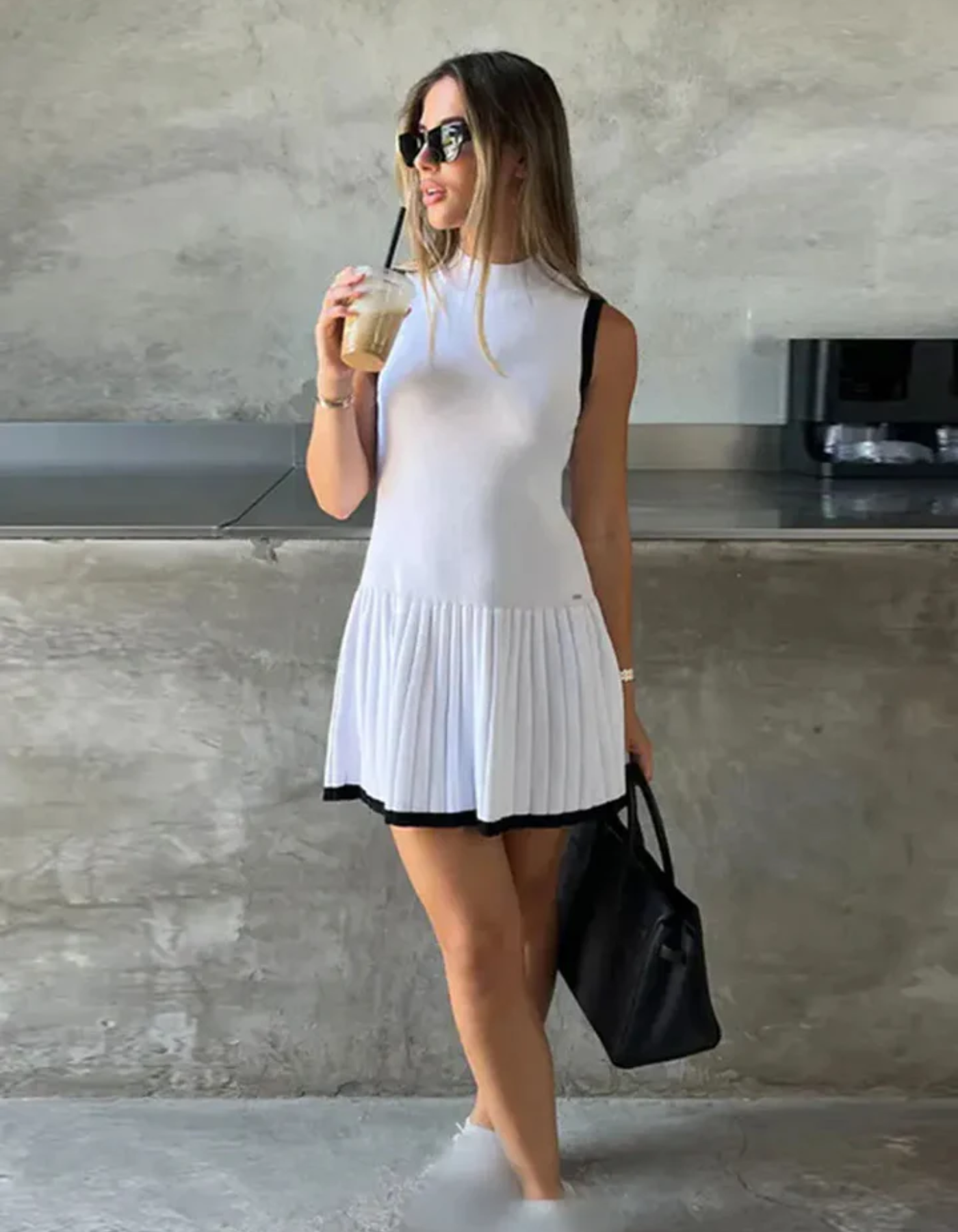 Alessia – Pleated Elegance – Sleeveless Dress