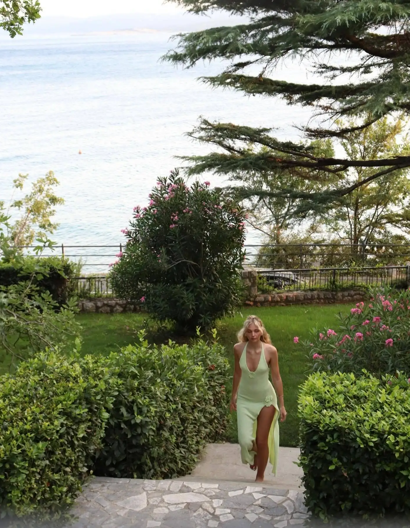 Frances – Elegant halter design – Beachside gown