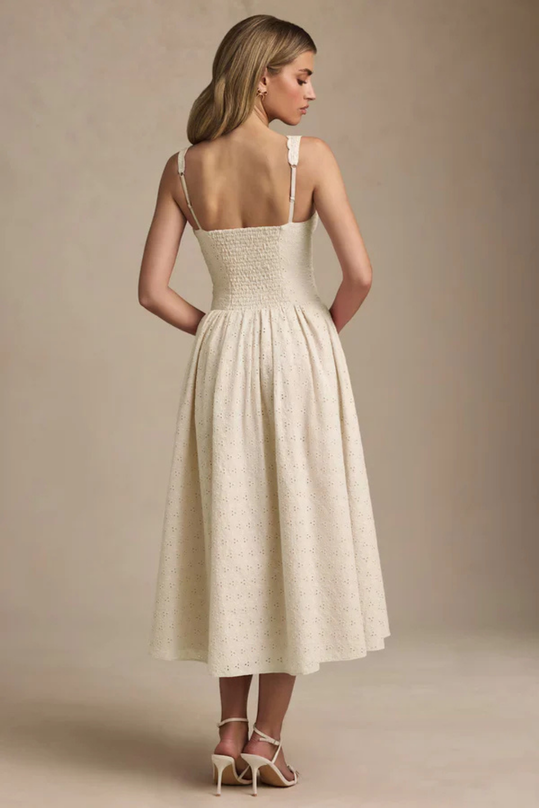 Izabella – Feminine charm – Midi dress