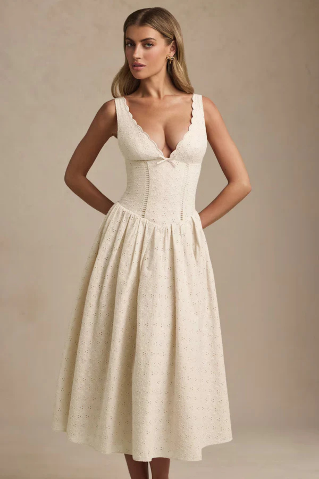 Izabella – Feminine charm – Midi dress
