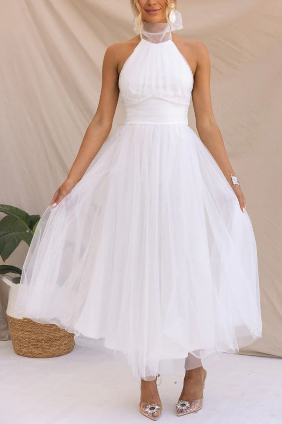 Valencienne – Halter neckline elegance – Tulle midi dress