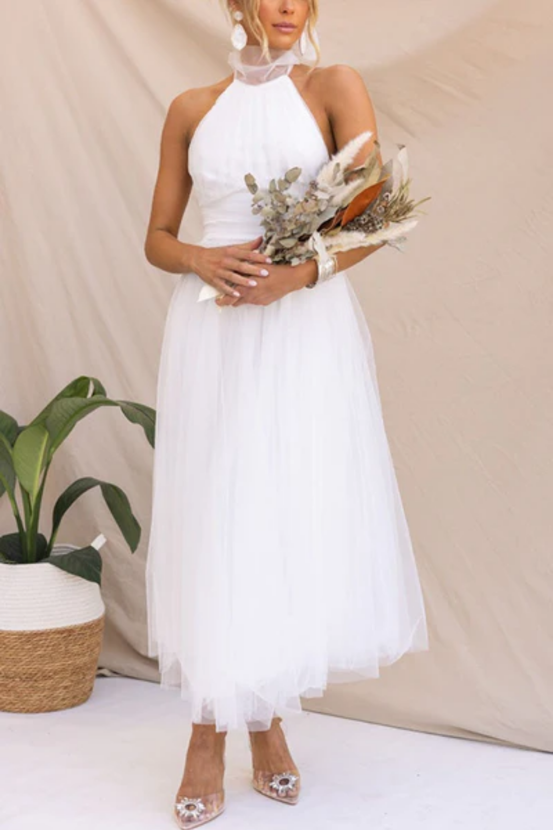 Valencienne – Halter neckline elegance – Tulle midi dress