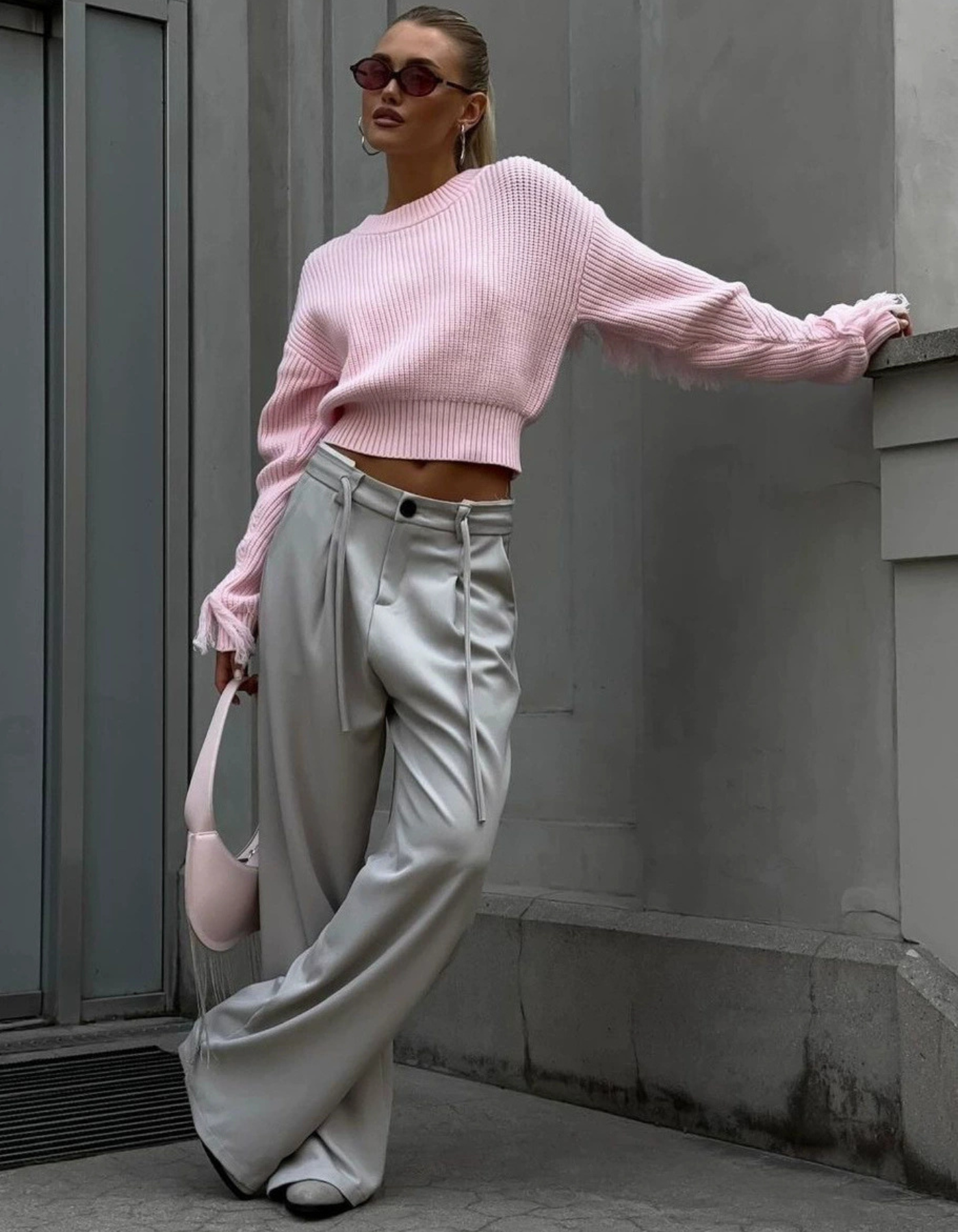 Luanna – Fringed sleeve design – Cropped sweater