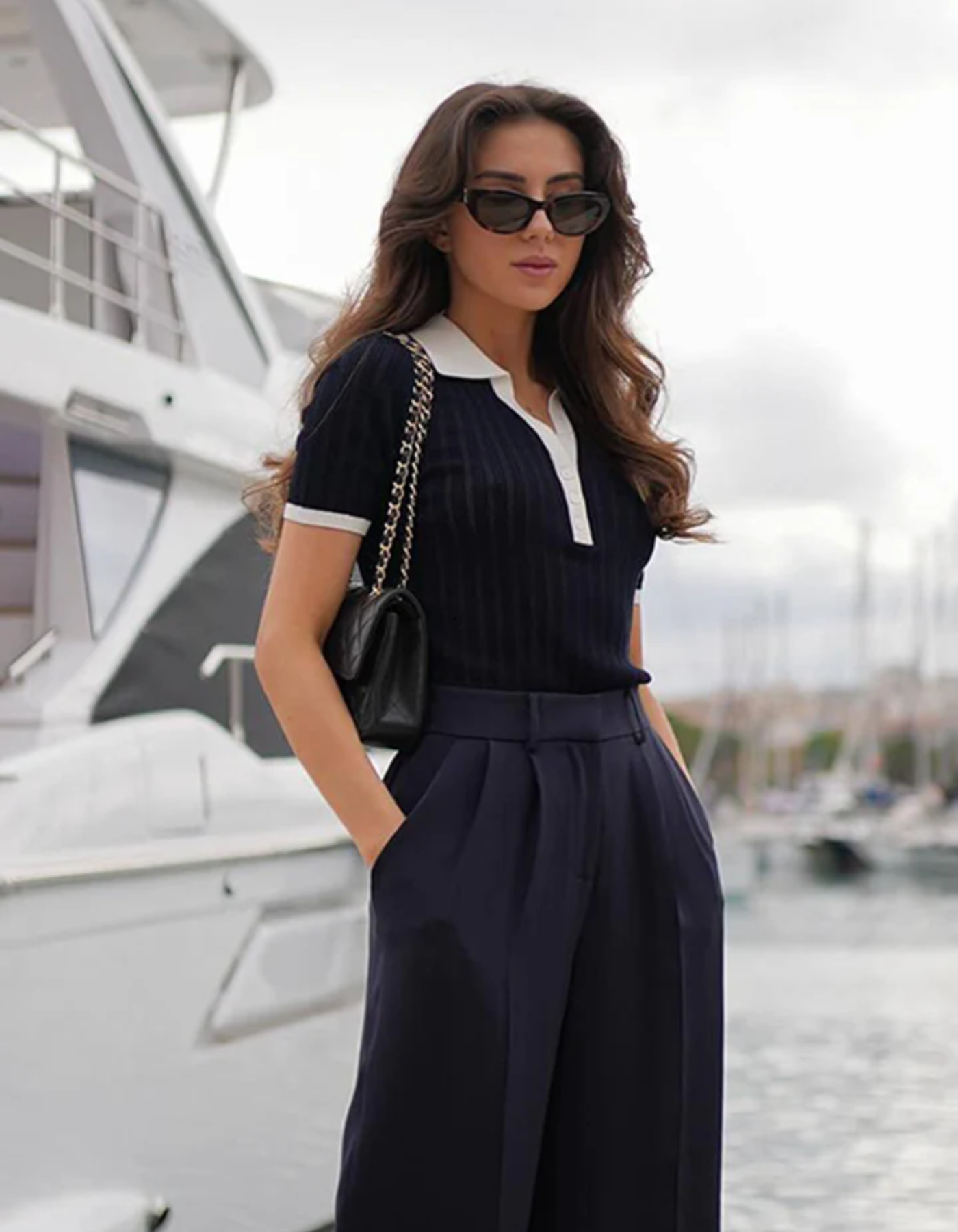 Elara – Ribbed detailing – Short Sleeve Top
