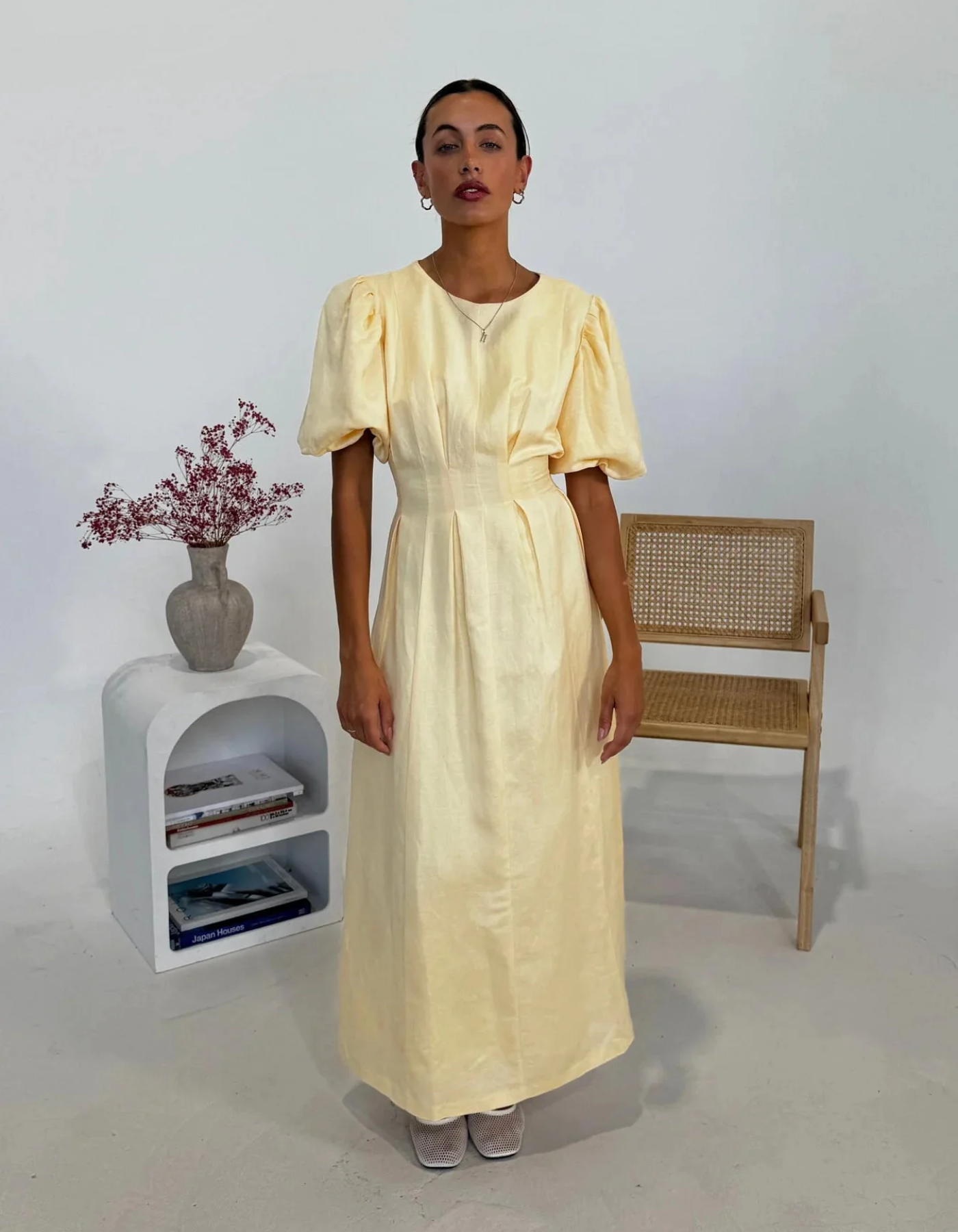 Claire – Puff sleeve design – Midi dress