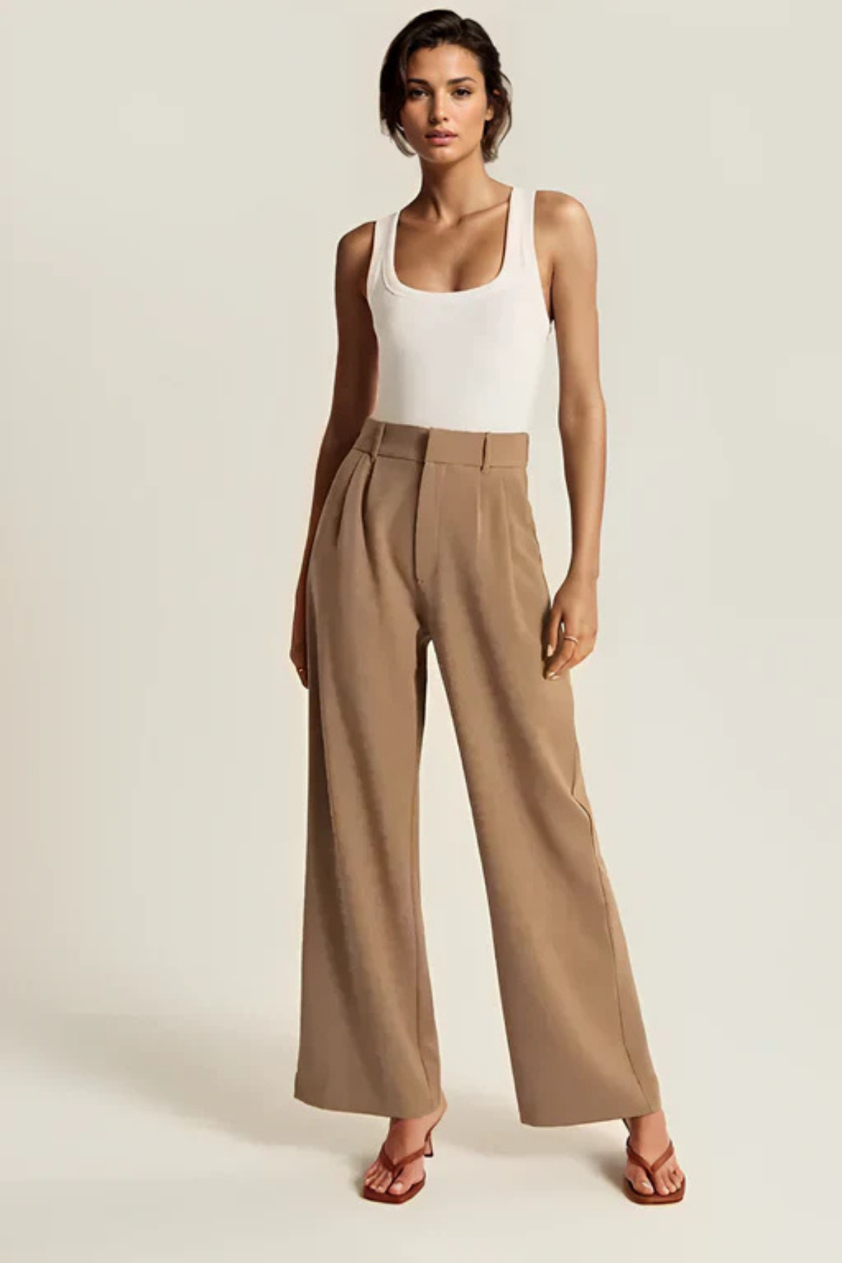 Elara – Tailored Pleated Trousers