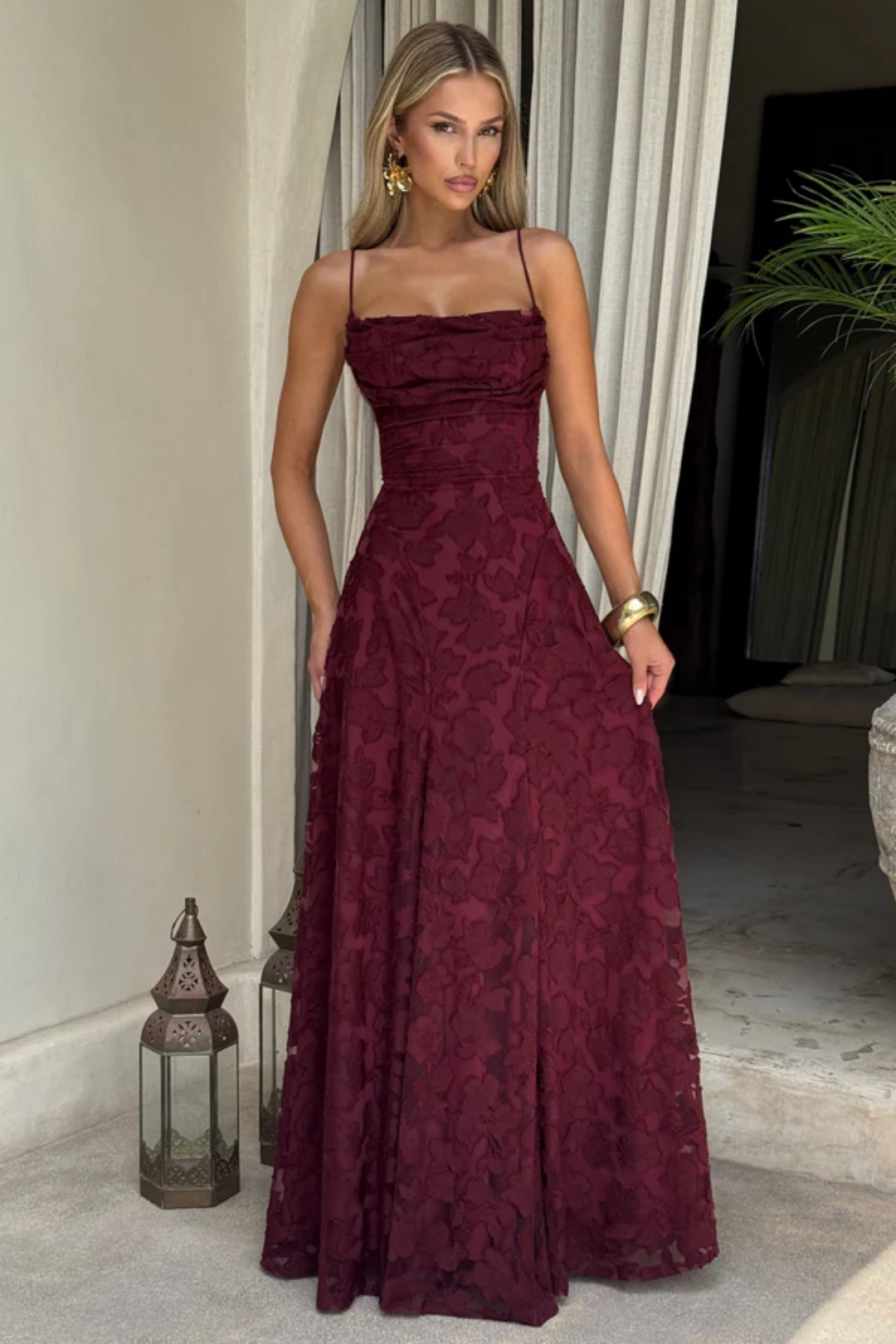 Lunariare – Floral lace elegance – Maxi dress