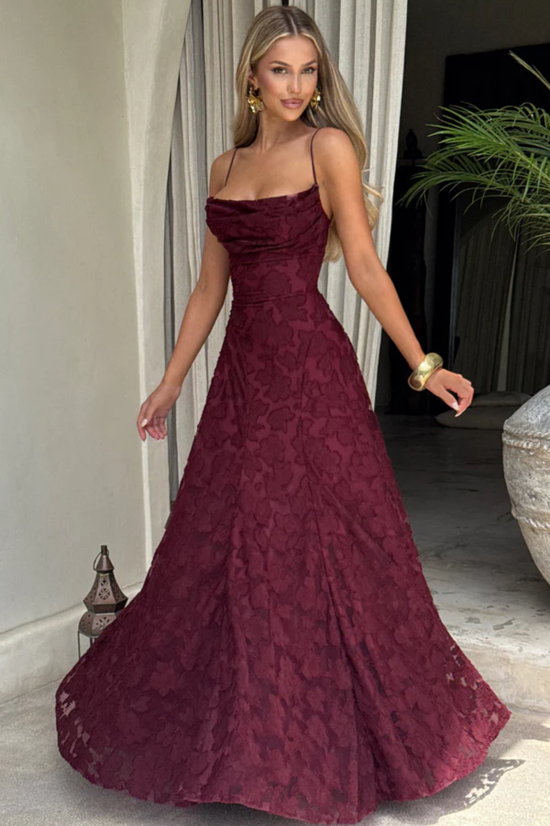 Lunariare – Floral lace elegance – Maxi dress
