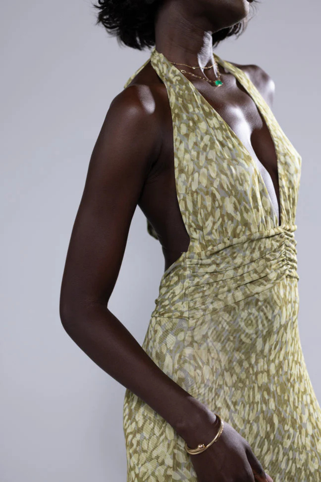 Calista – Abstract pattern – Halter neck maxi dress