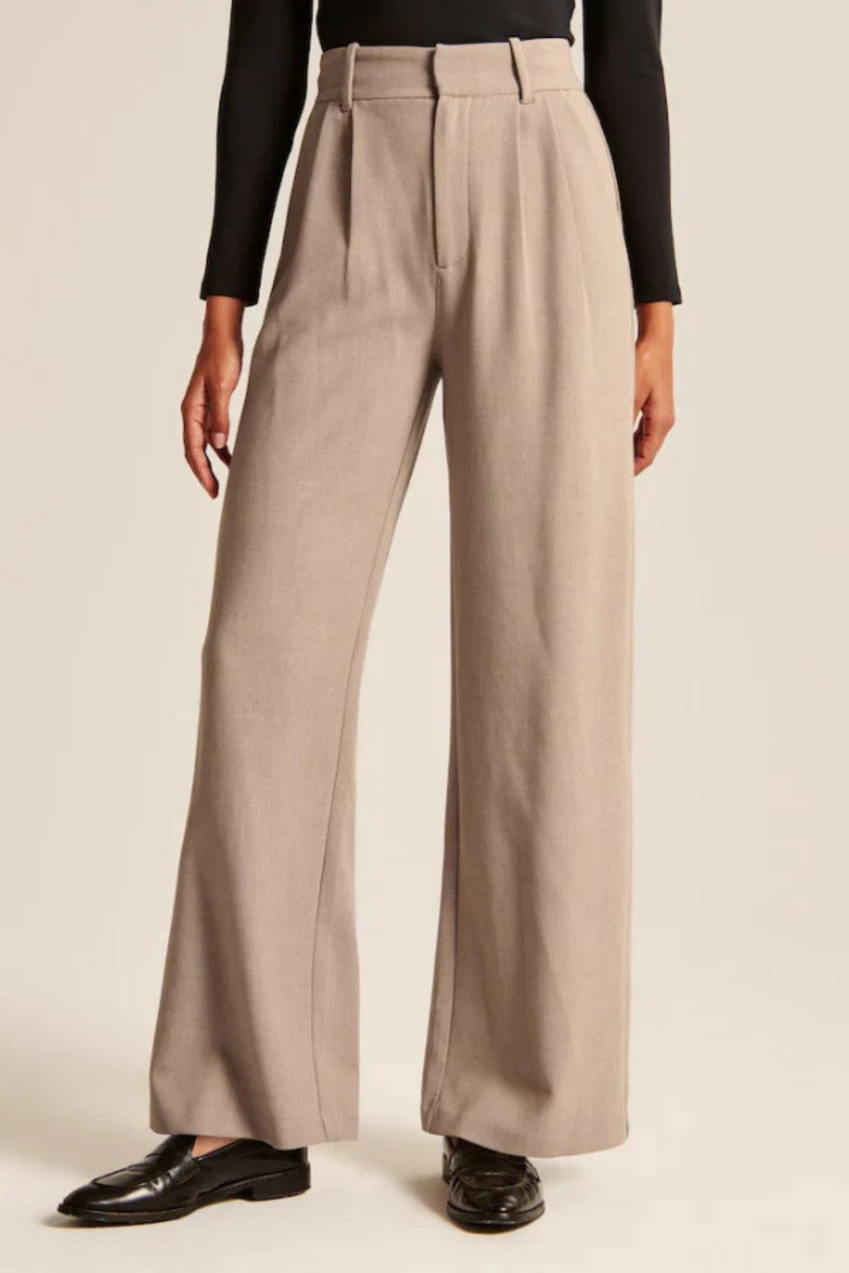 Sophia – Tailored Pleated Wide-Leg Trousers
