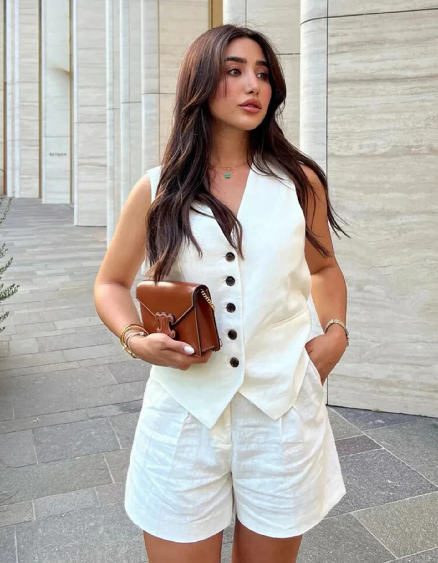 Luciana – Classic Button-Down - Mini Vest