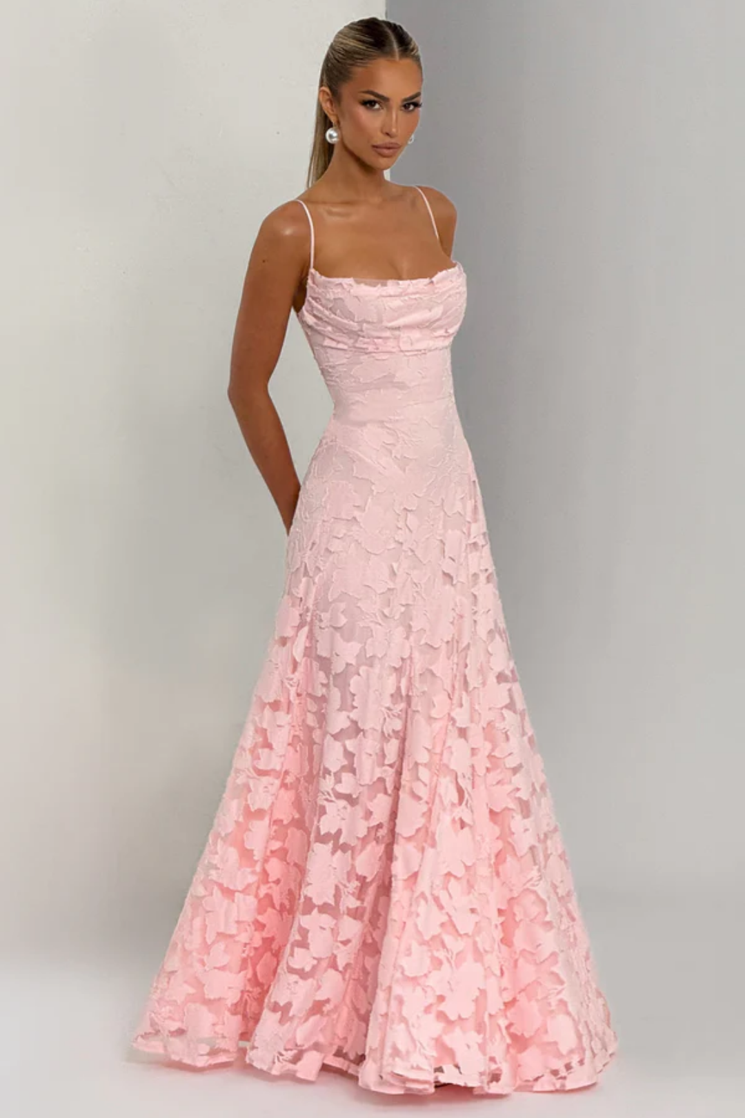 Lunariare – Floral lace elegance – Maxi dress