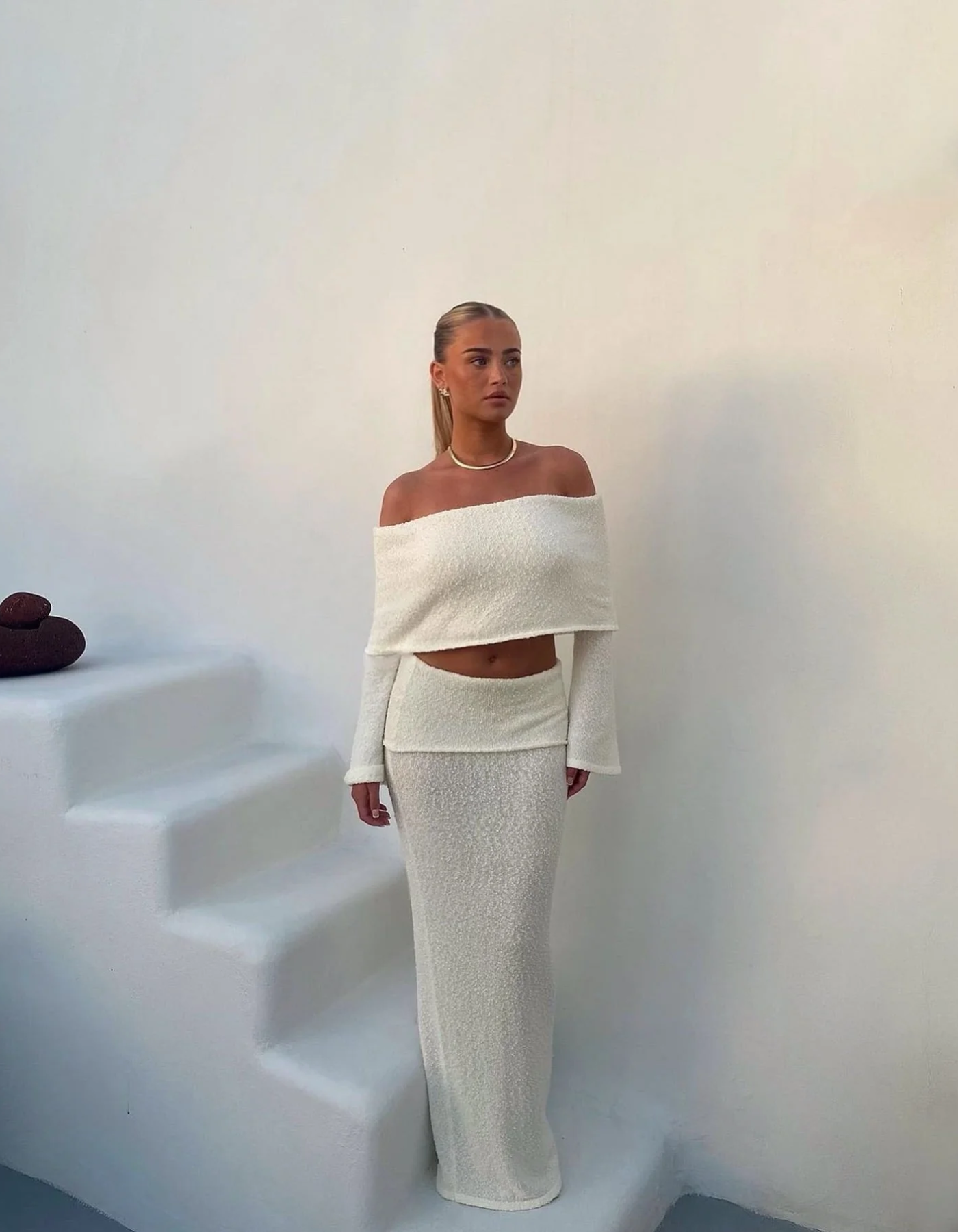 Alessa – Off-shoulder elegance – Two-piece set