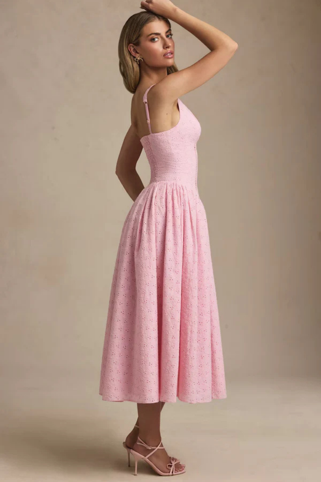 Izabella – Feminine charm – Midi dress