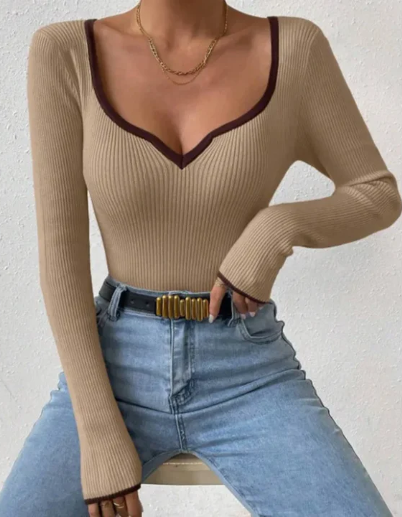Eden – Ribbed Detail – V-neck Long Sleeve Top