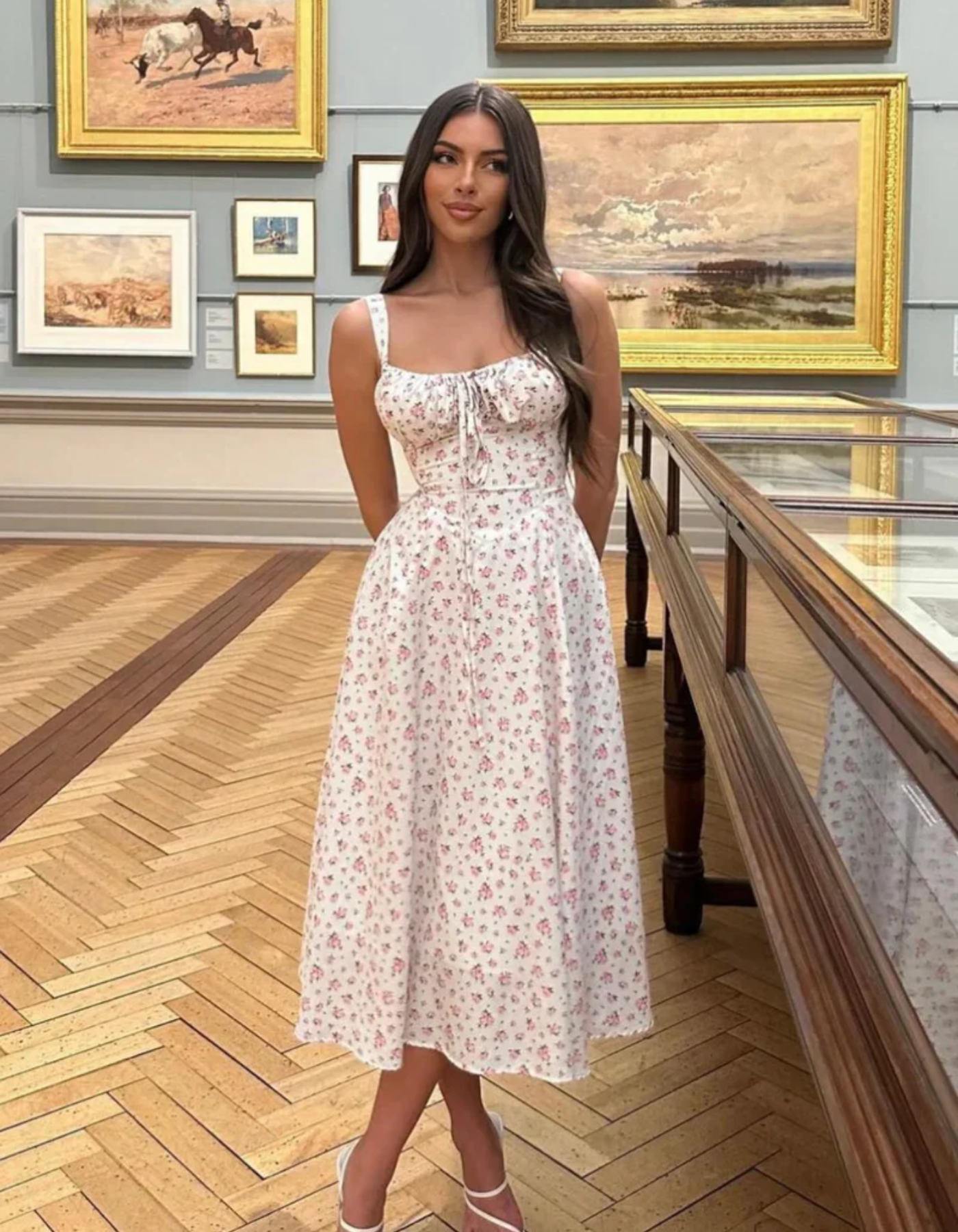 Alexandra – Feminine floral print – Midi dress