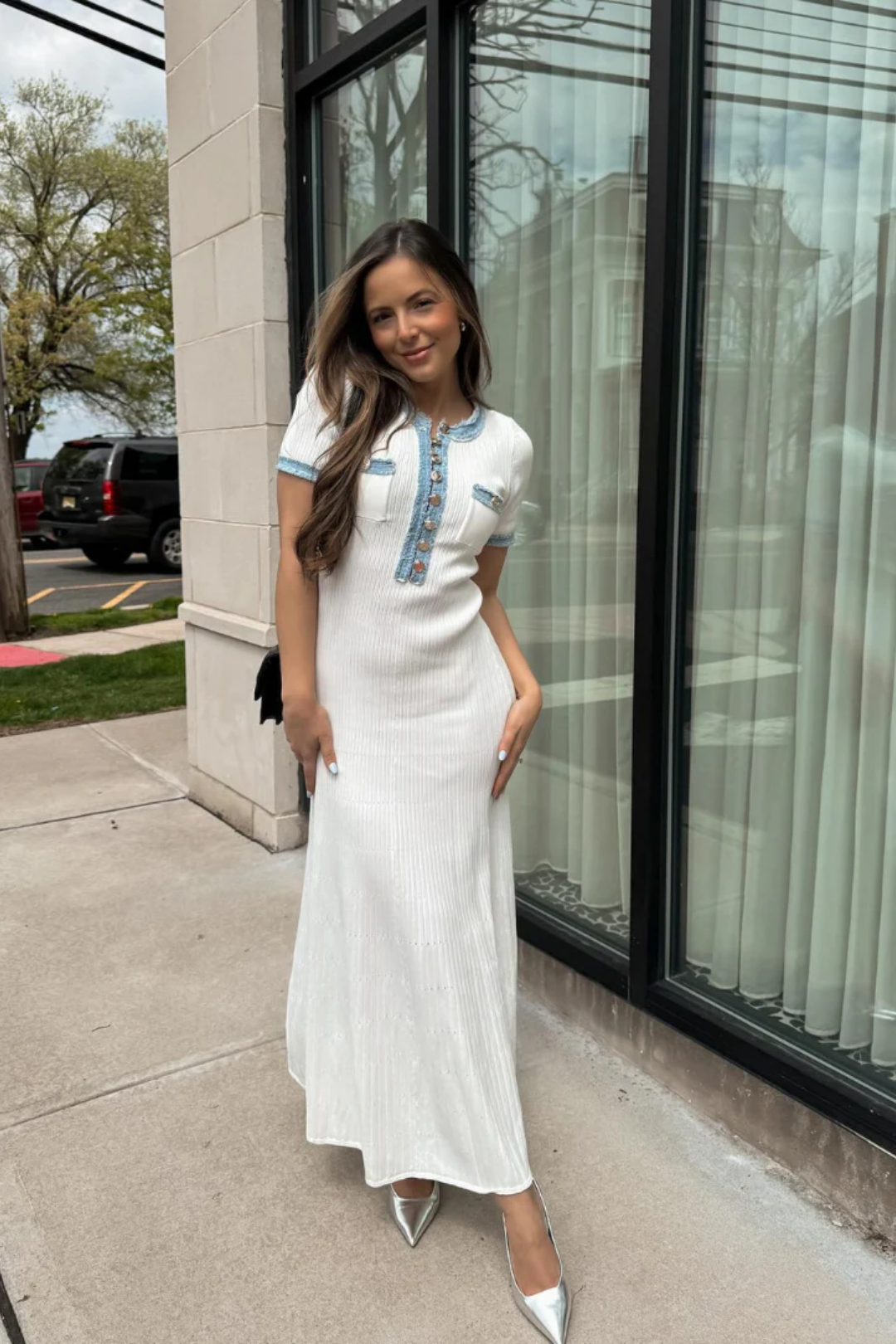 Zienna – Chic denim accents – Midi dress