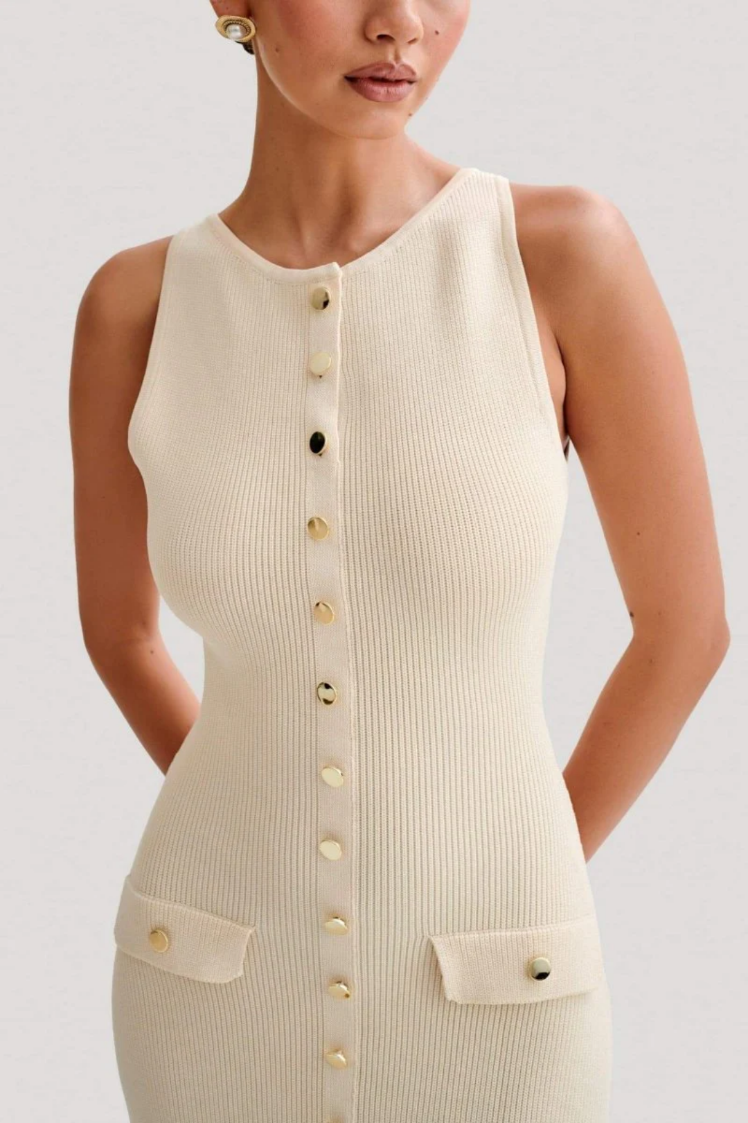 Leonna – Effortless buttoned elegance – Midi dress
