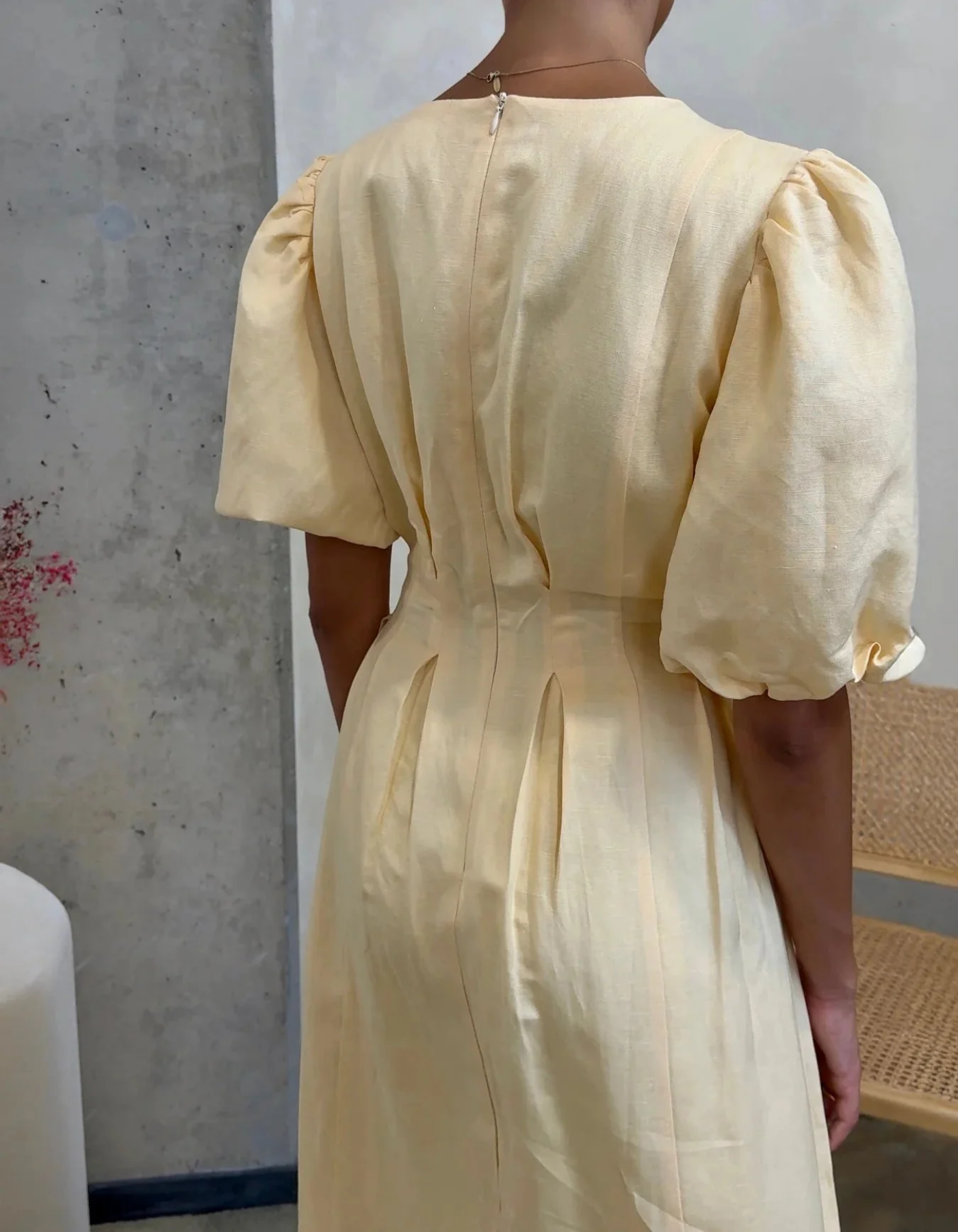 Claire – Puff sleeve design – Midi dress