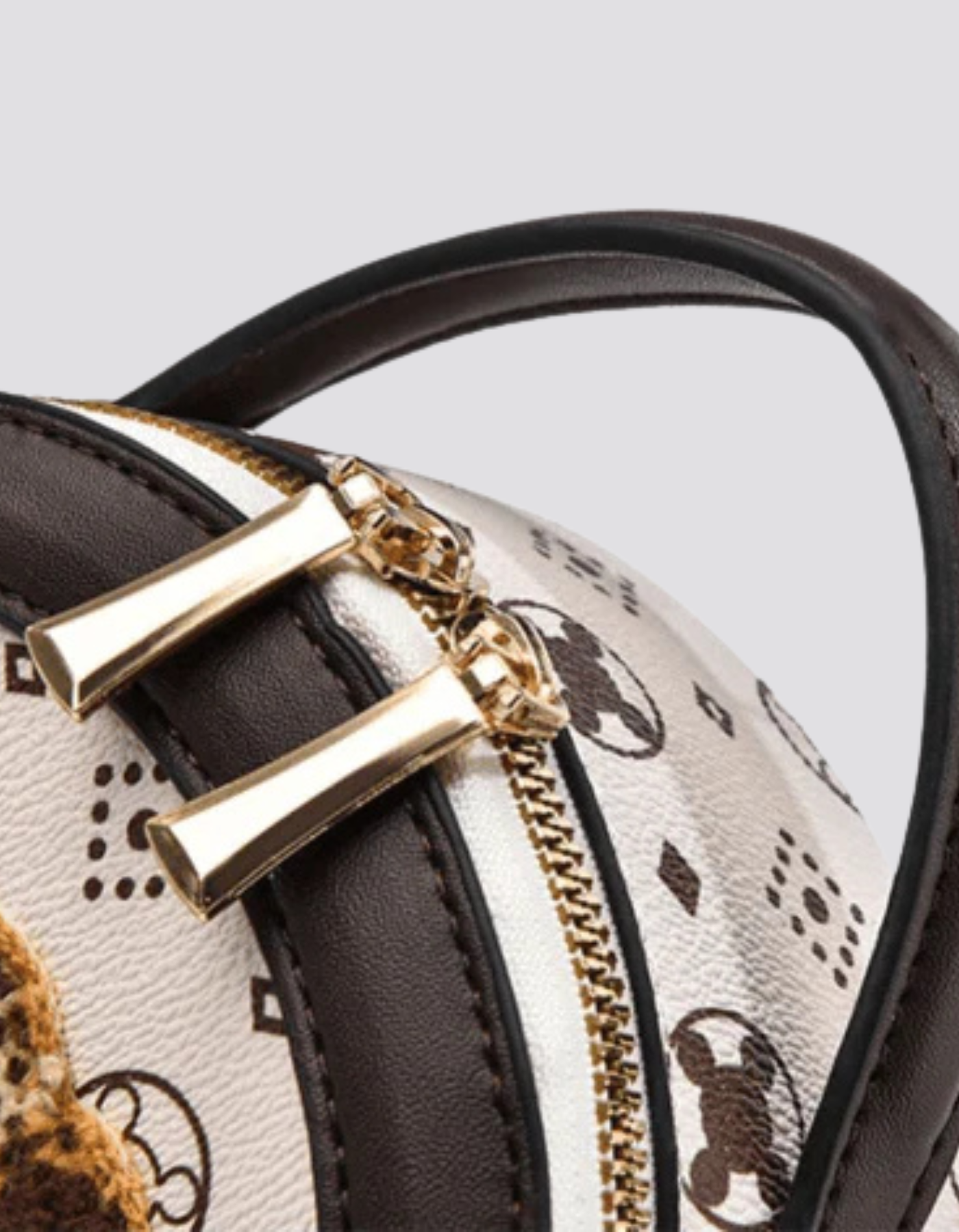 Orsina – Embroidered teddy charm – Crossbody handbag
