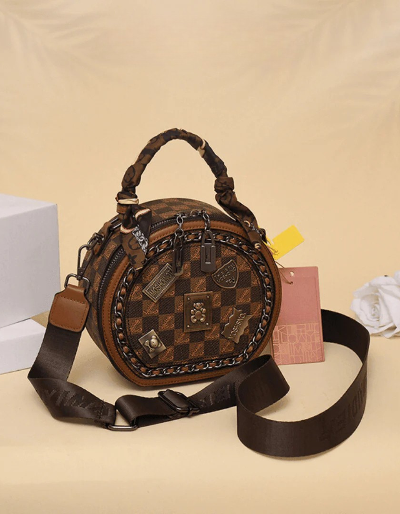 Velloire – Vintage patchwork charm – Crossbody handbag