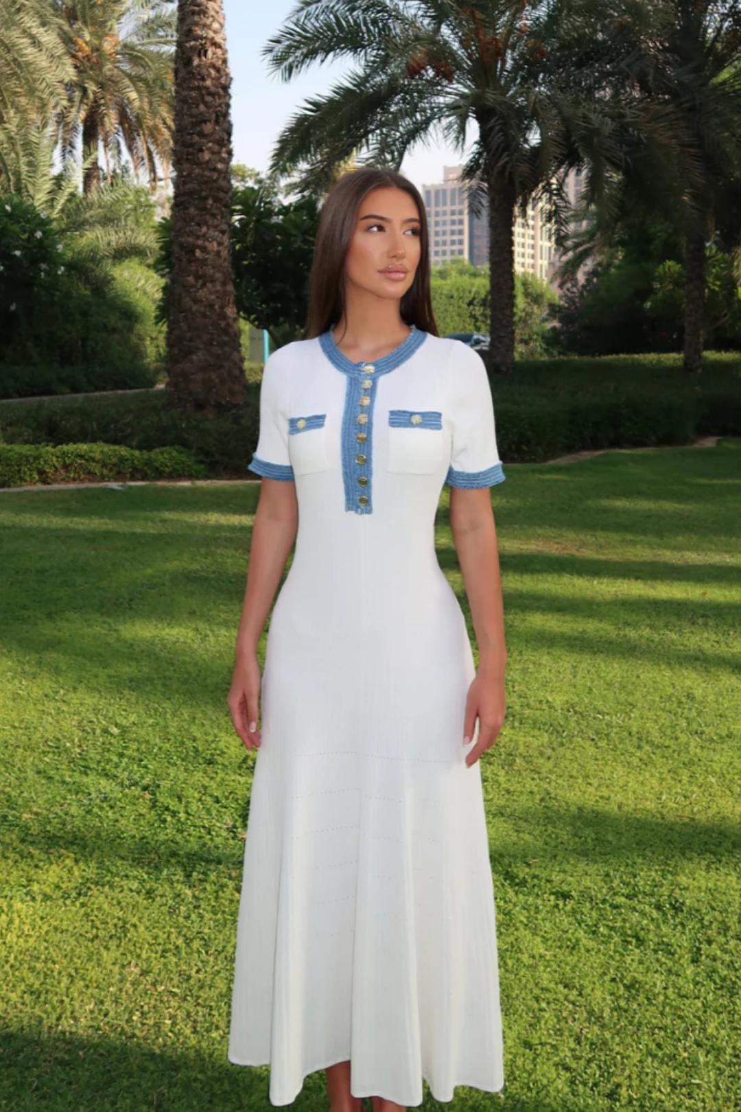 Zienna – Chic denim accents – Midi dress