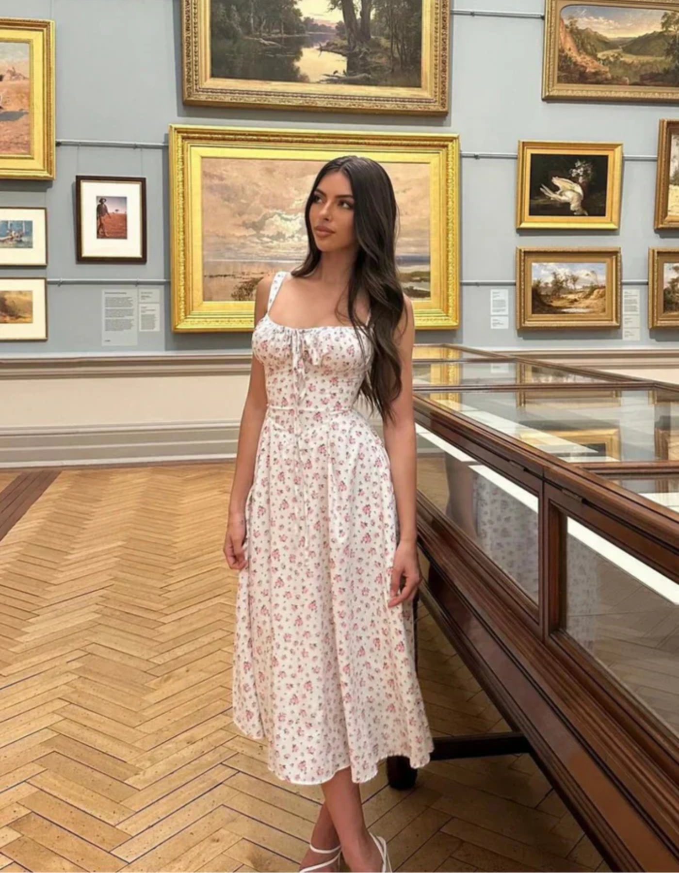 Alexandra – Feminine floral print – Midi dress
