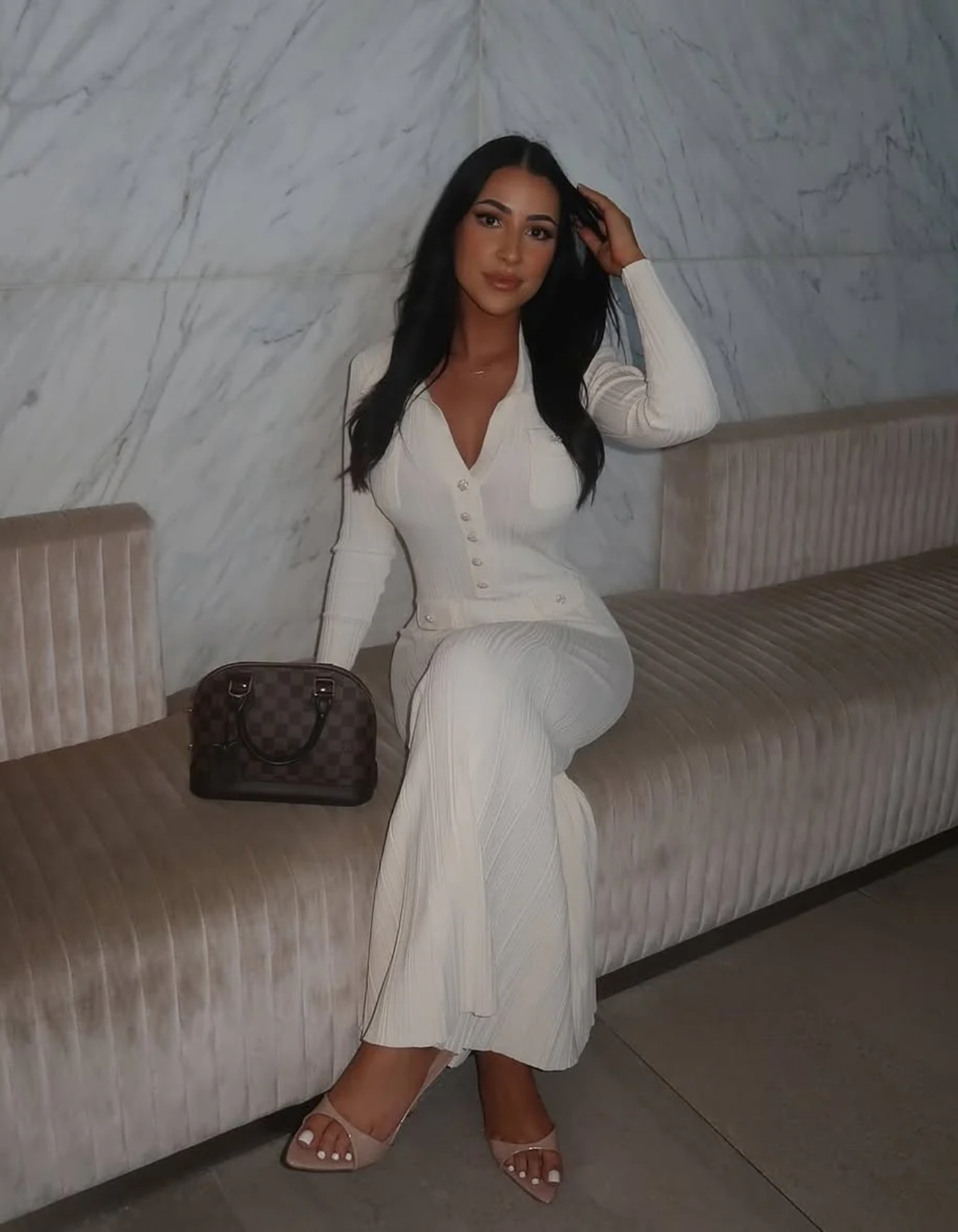 Luanne – Chic ribbed elegance – Buttoned midi dress