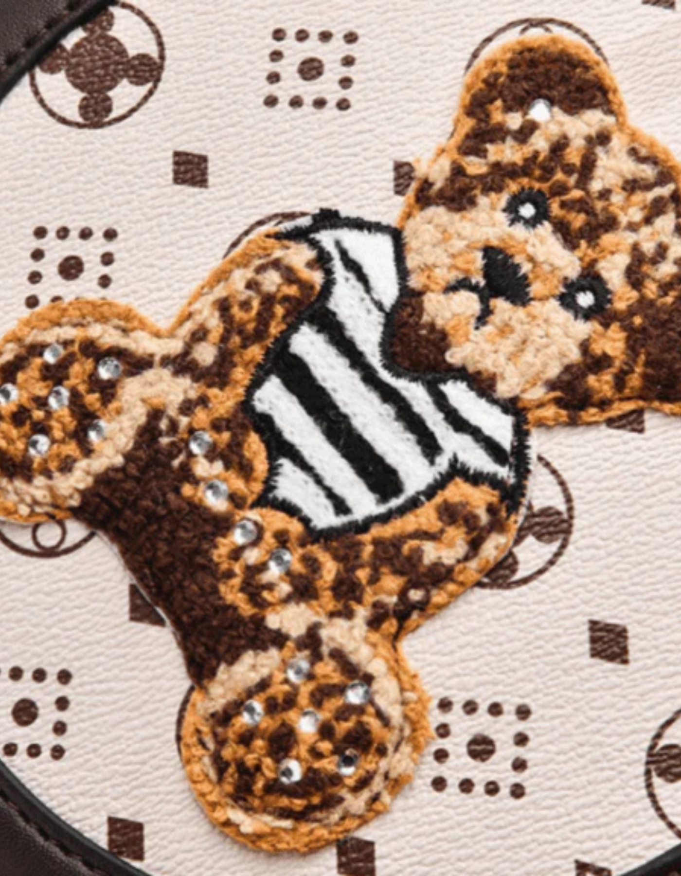 Orsina – Embroidered teddy charm – Crossbody handbag