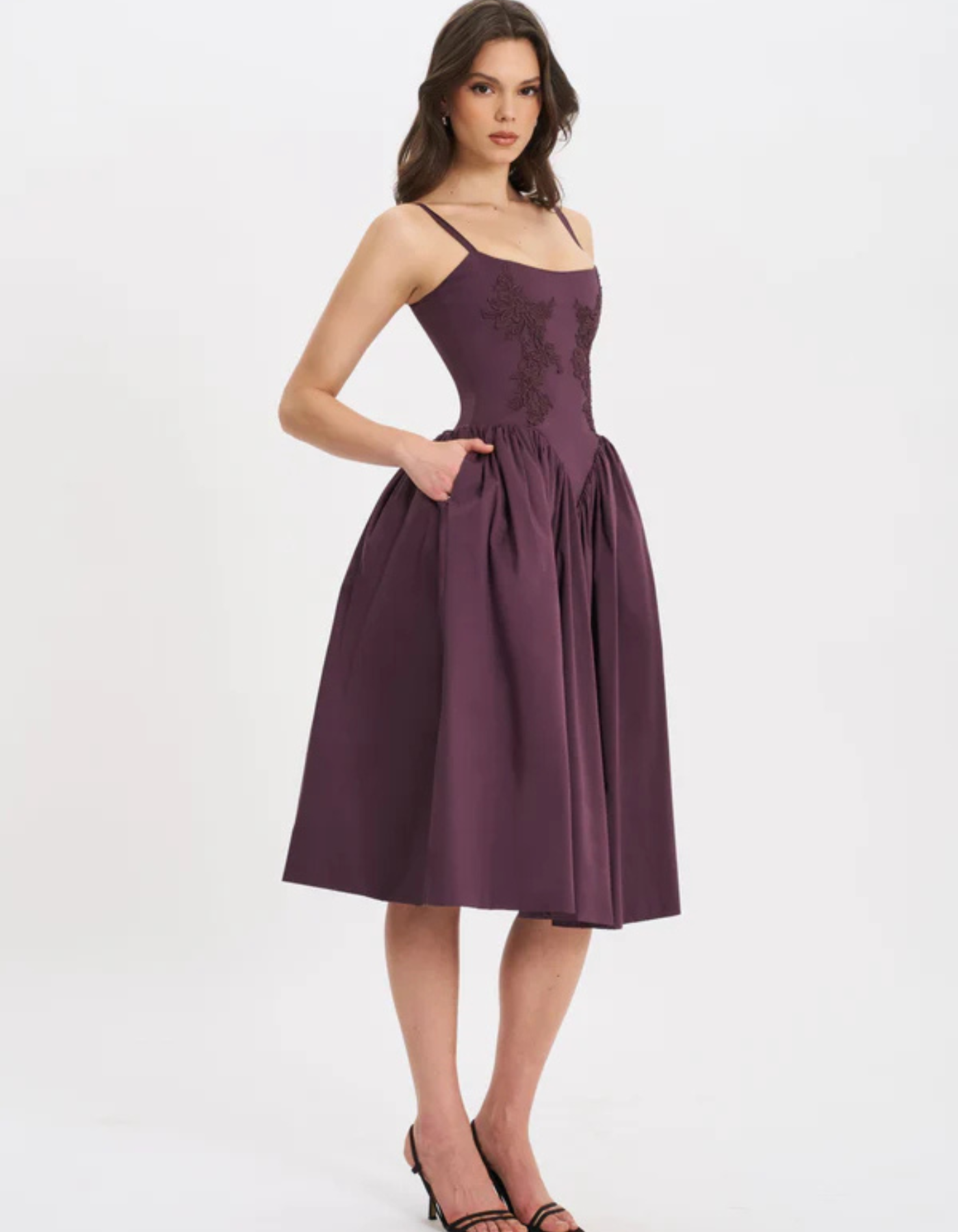 Elysia – Lace-up back detail – Midi dress