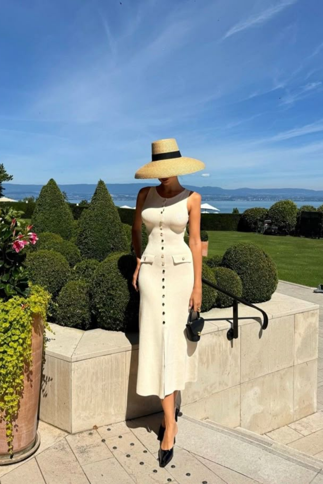 Leonna – Effortless buttoned elegance – Midi dress