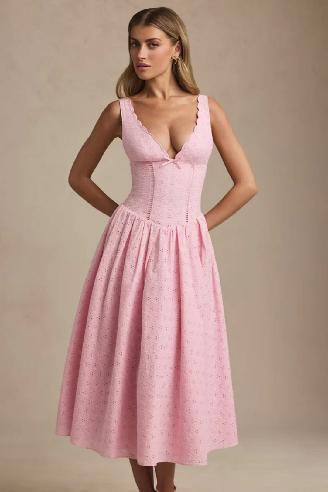 Izabella – Feminine charm – Midi dress
