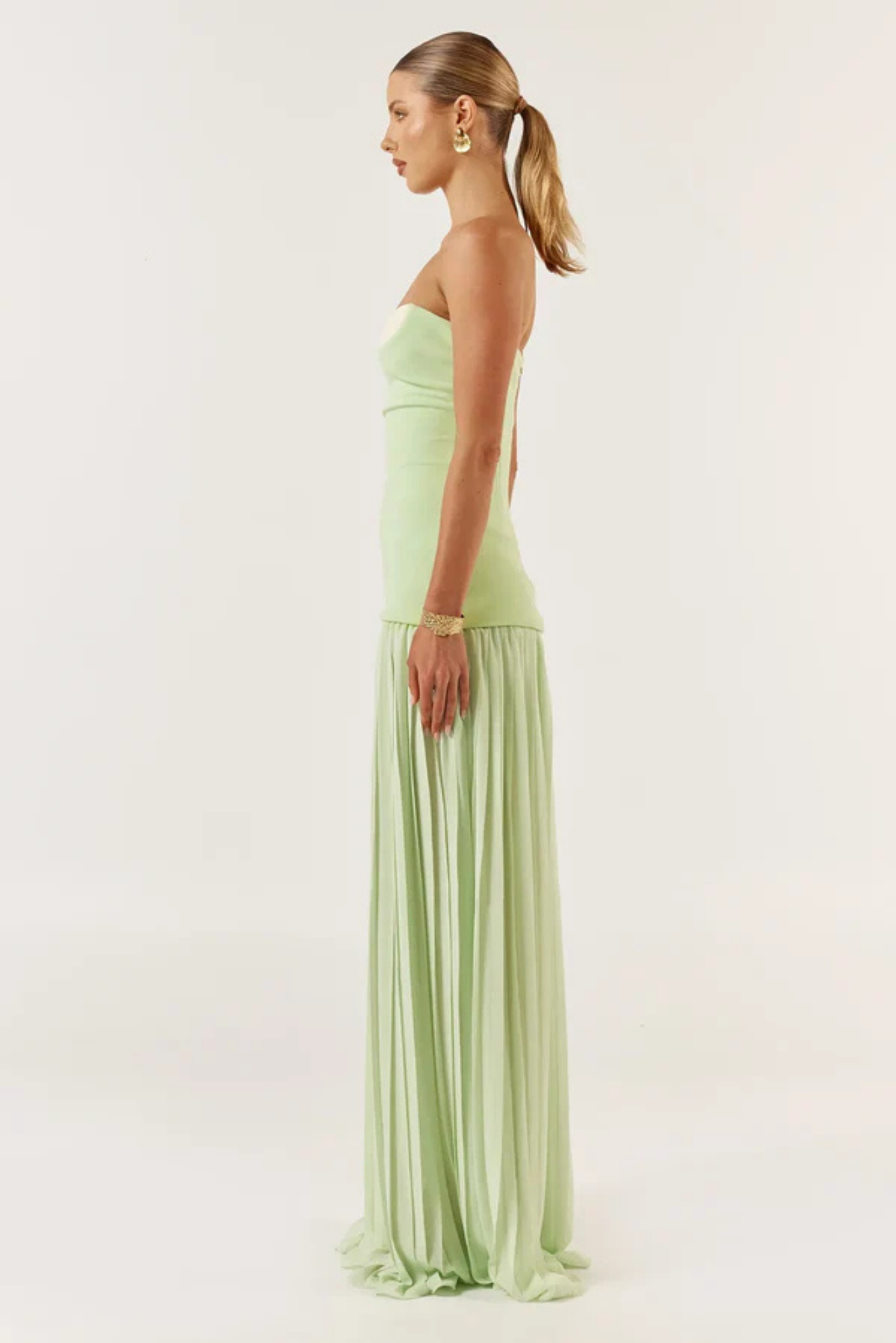 Lora – Pleated skirt design – Maxi dress
