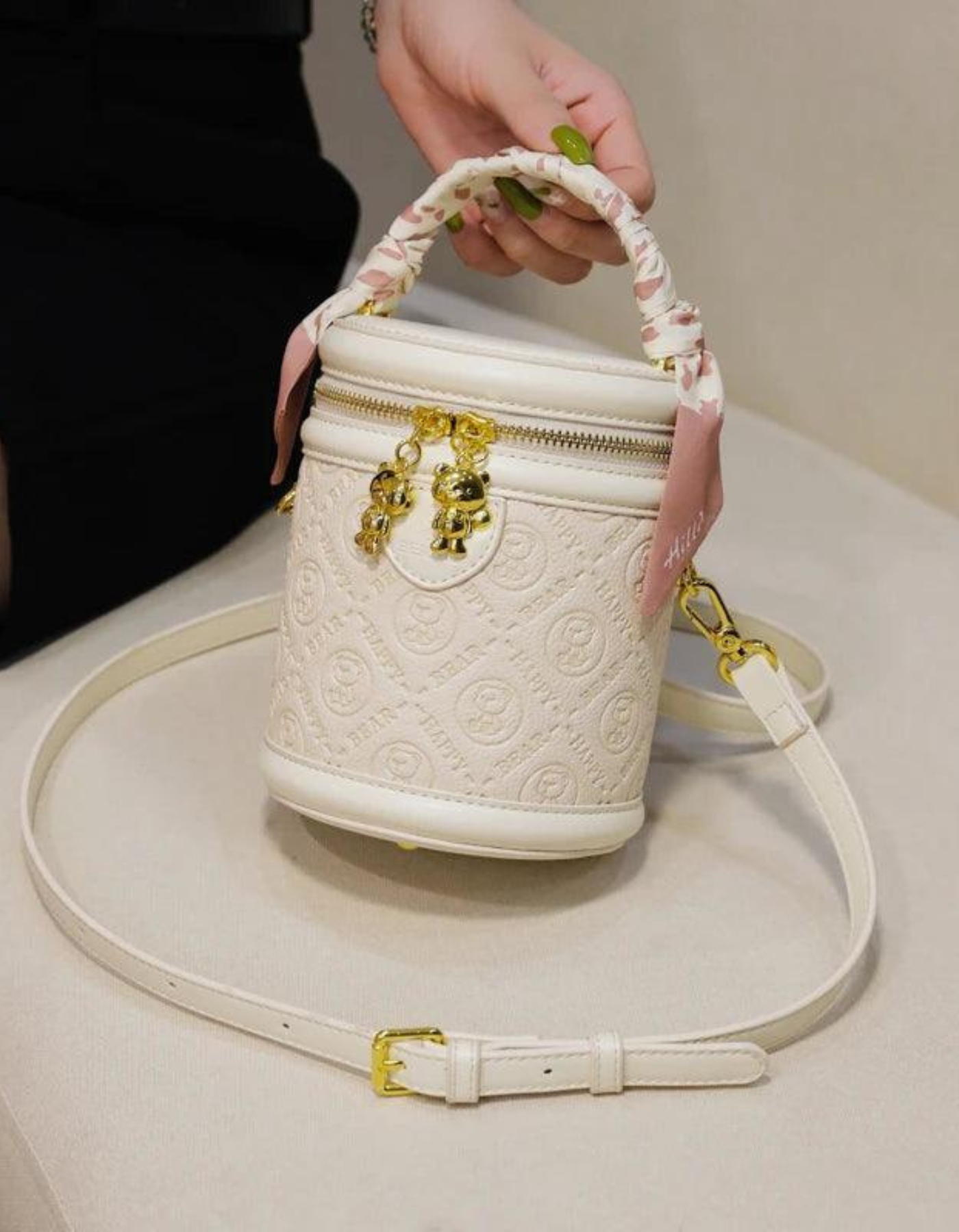 Lunetta – Gold teddy lock – Crossbody handbag