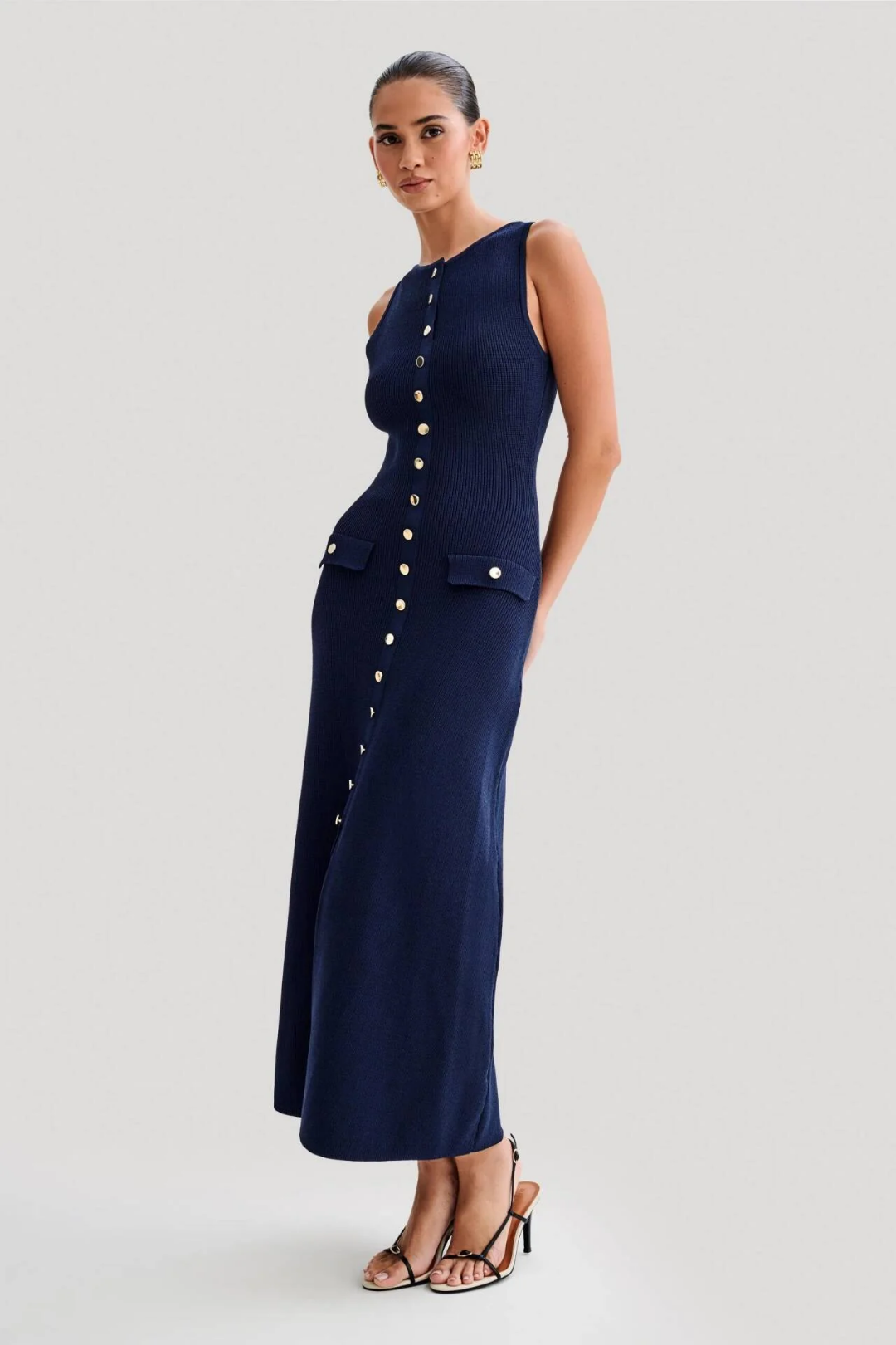 Leonna – Effortless buttoned elegance – Midi dress