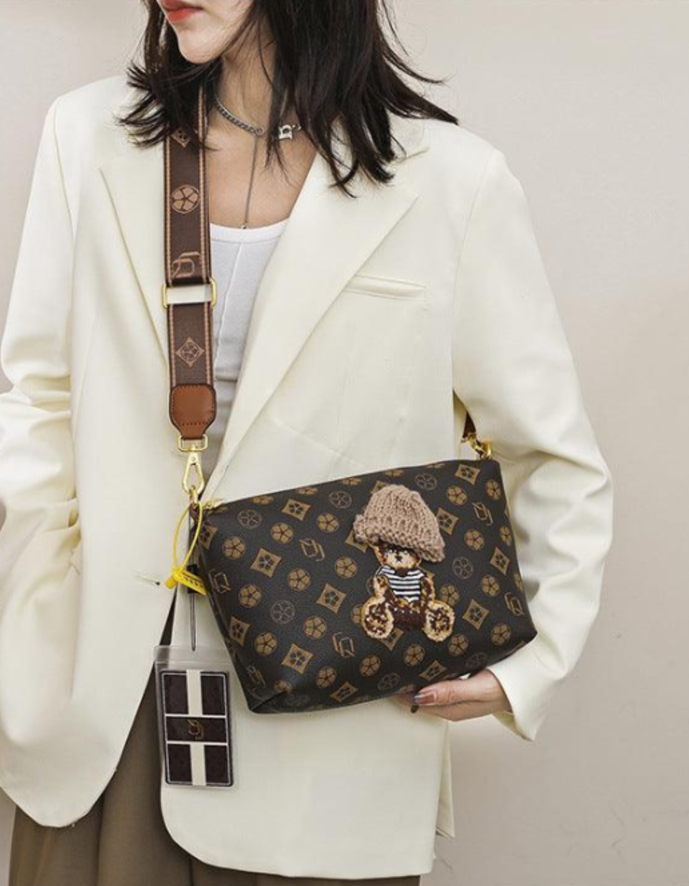Berenza – Knitted bear accent – Crossbody bag