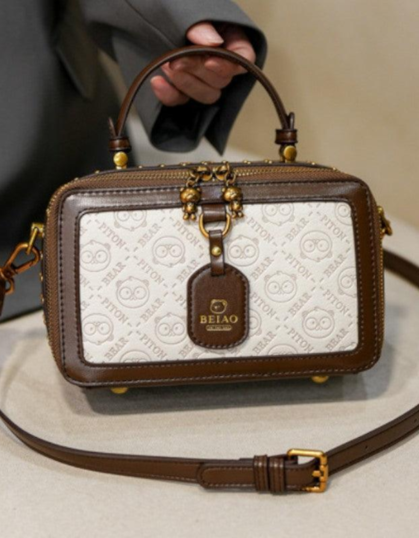 Vianella – Bear charm detail – Crossbody handbag