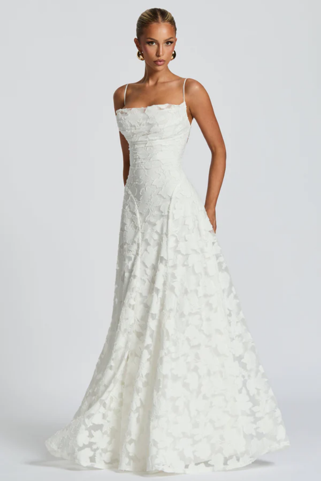 Lunariare – Floral lace elegance – Maxi dress