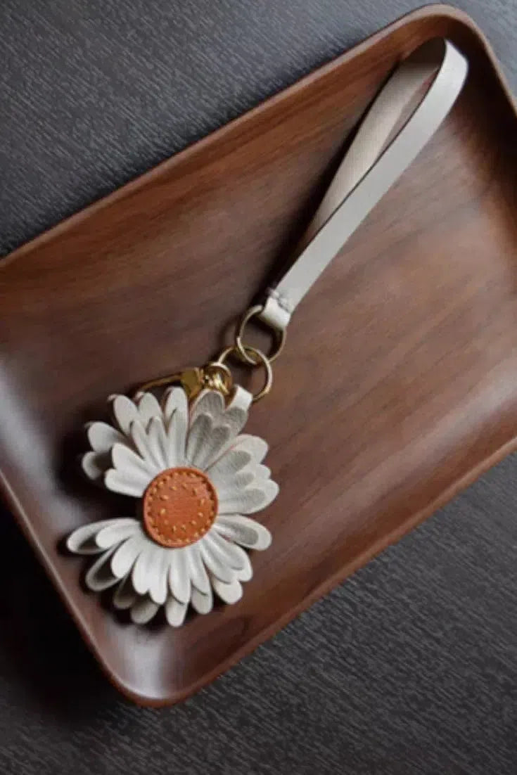 Daisy – Floral design – Bag charm-10174678303047-Ivory Ombre