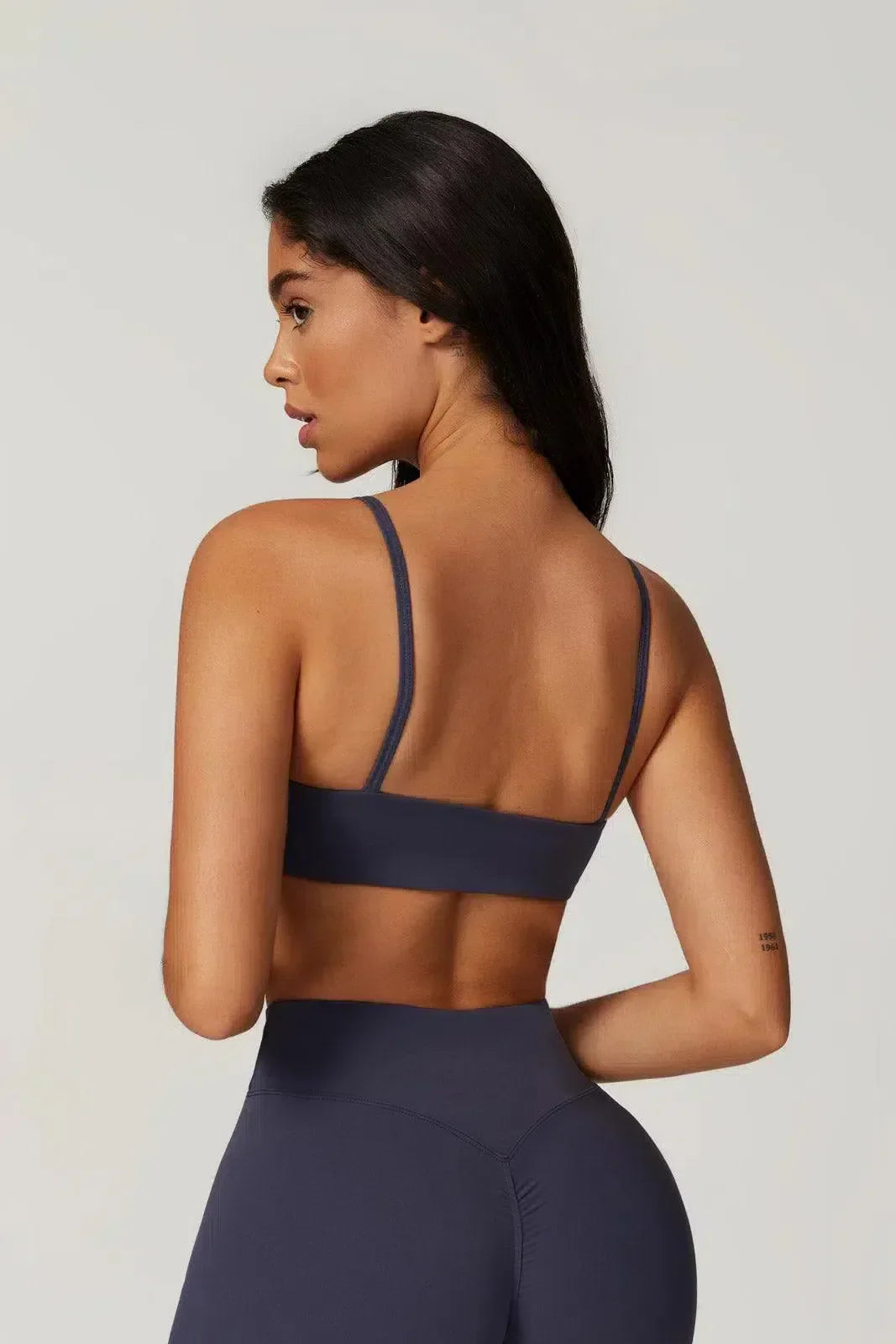 Idalia – V-waist design – Sports bra & shorts set-10174860362055-Ivory Ombre