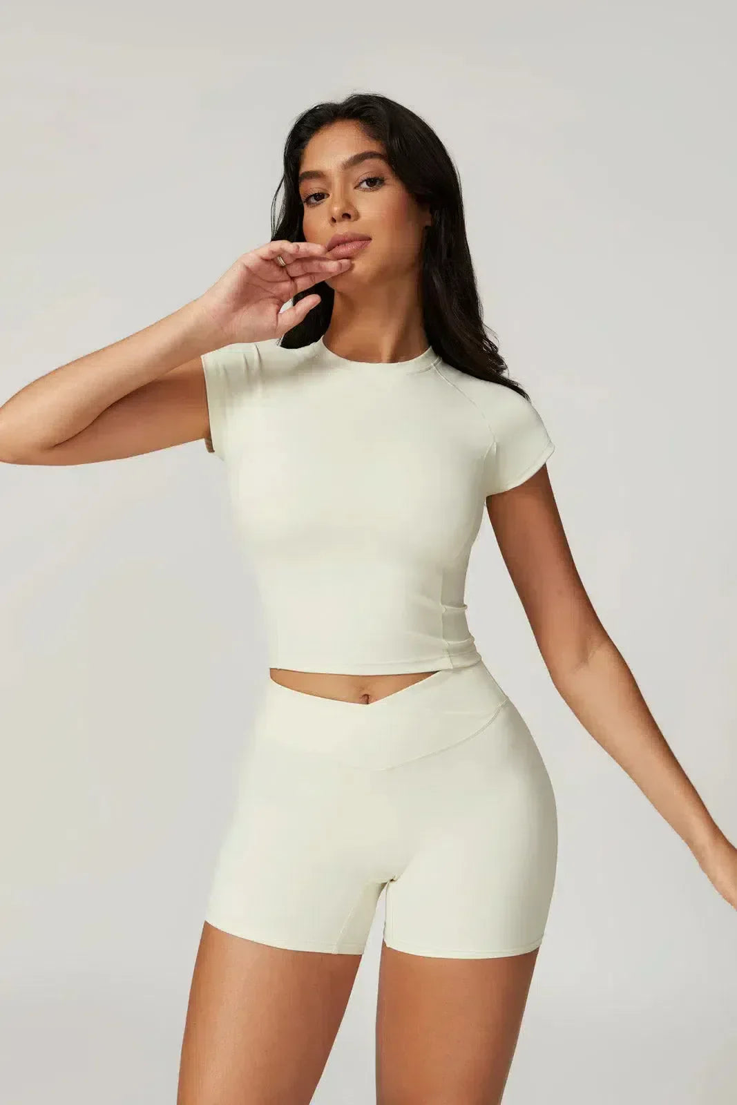Kaimana – Cropped fit – Top & shorts set-10174860427591-Ivory Ombre