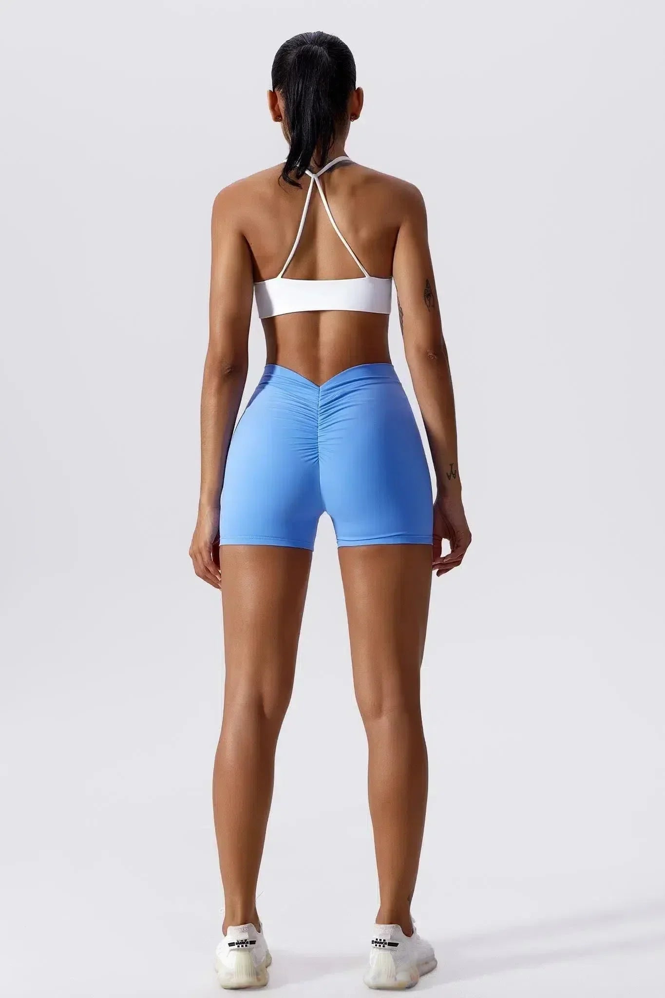 Leira – V-shaped waistband – Activewear shorts-10174784602439-Ivory Ombre