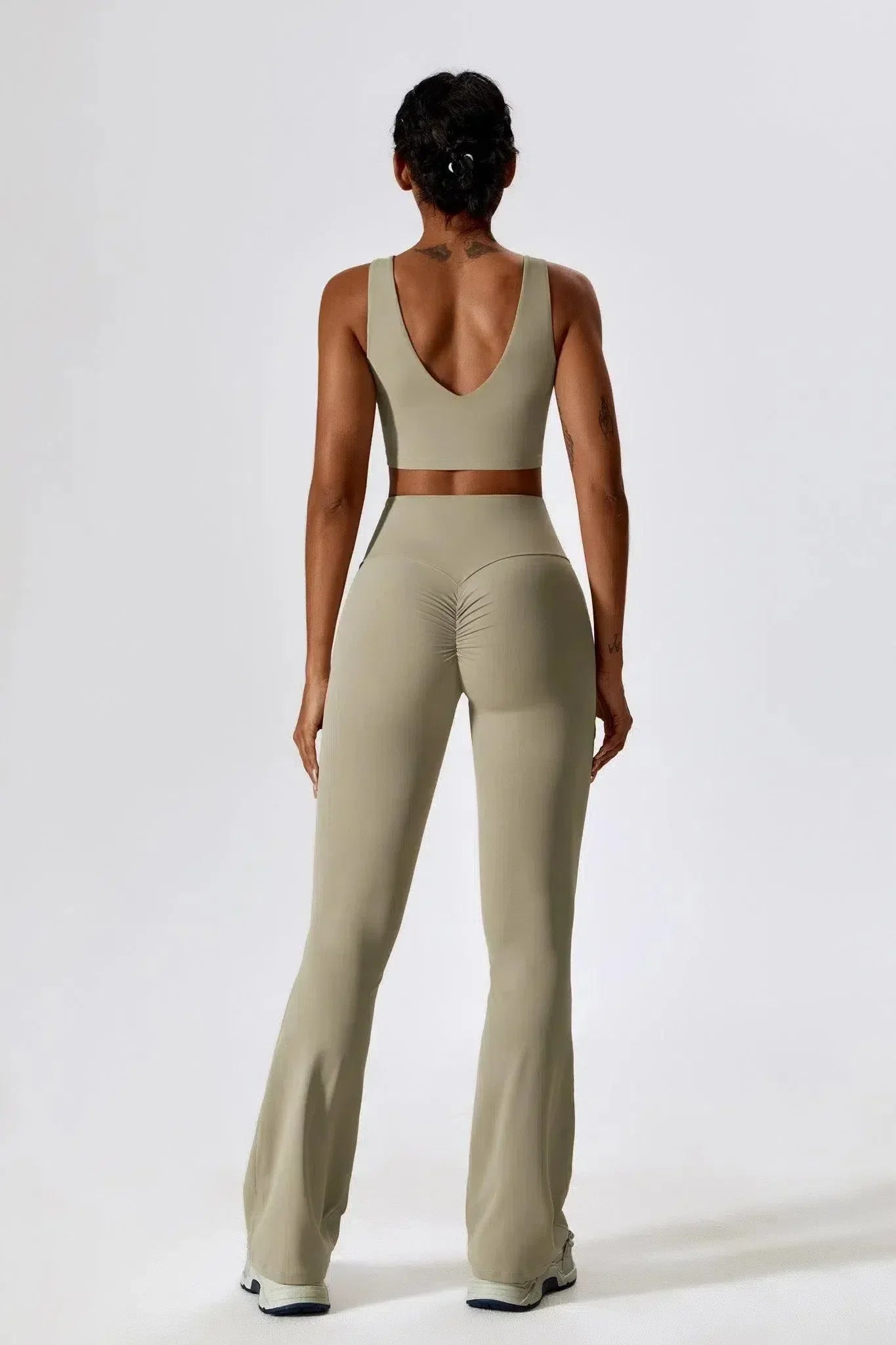Mariuccia – Scoop neckline – Sports bra & flared leggings set-10174790828359-Ivory Ombre
