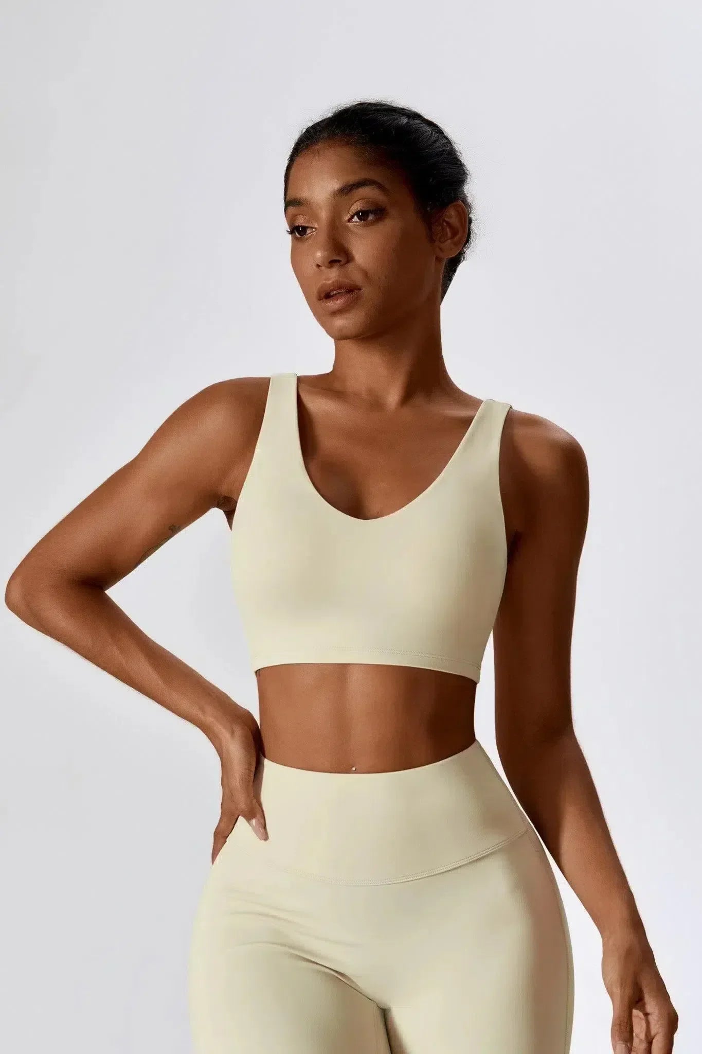 Mariuccia – Scoop neckline – Sports bra & flared leggings set-10174790828359-Ivory Ombre