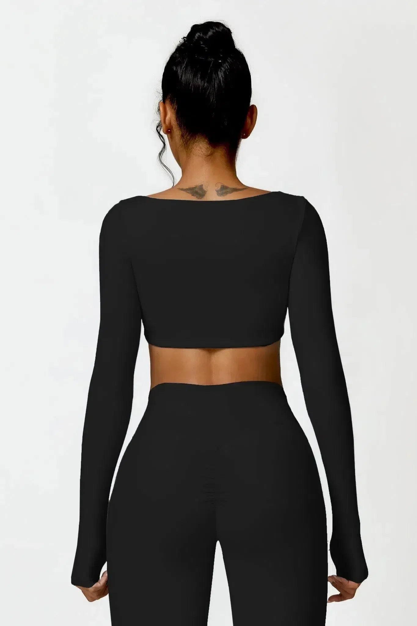 Niamh – U-neckline – Long-sleeve fitness crop top-10174780735815-Ivory Ombre