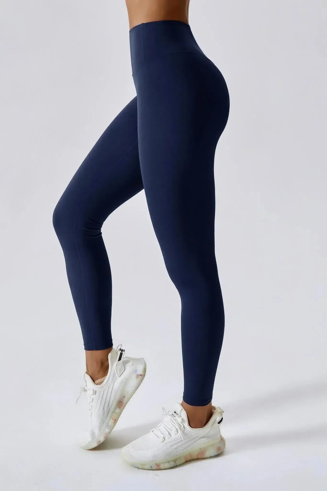 Salvatrice – 3-piece set – Sculpting activewear-10174787748167-Ivory Ombre