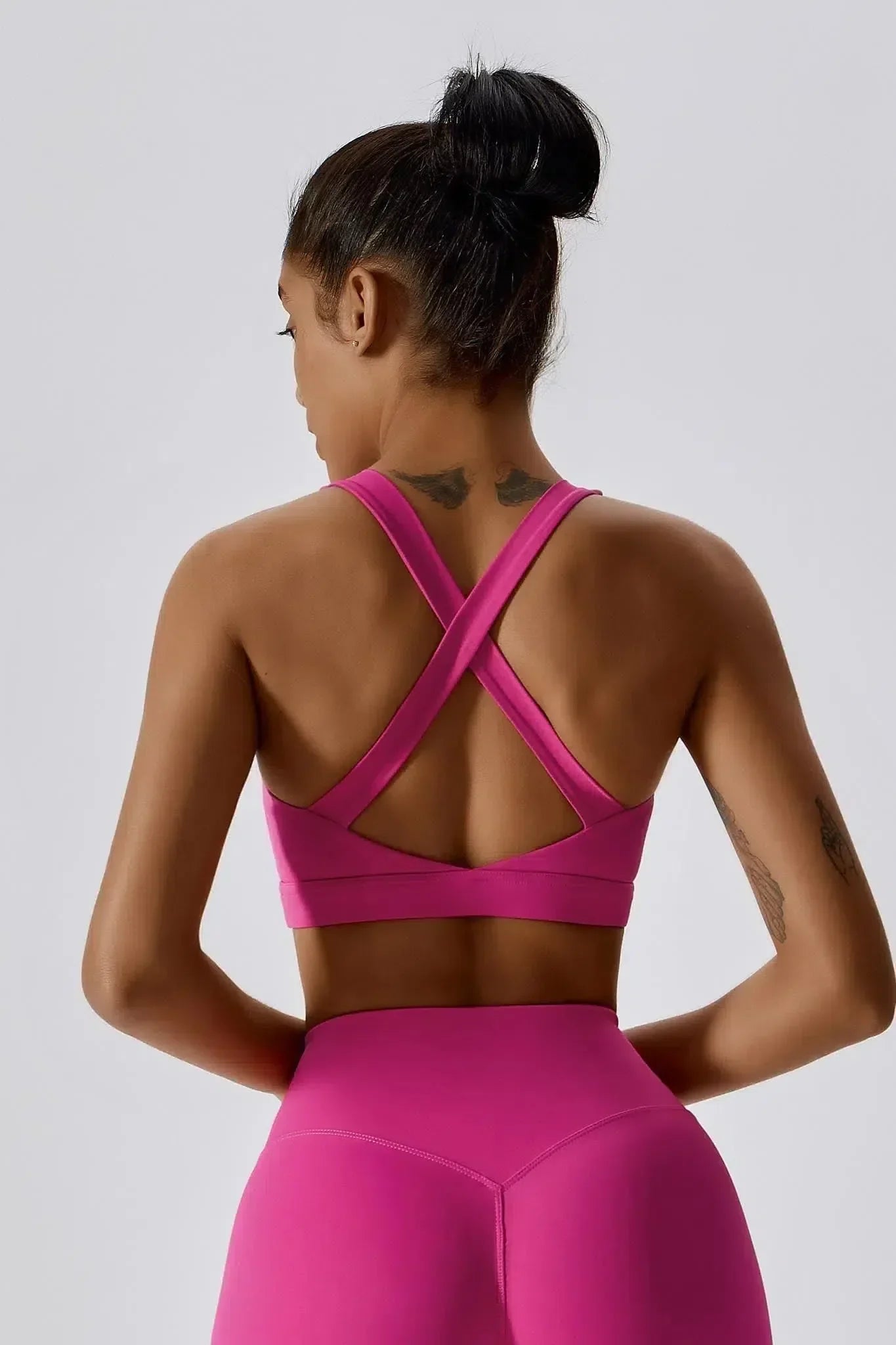 Salvatrice – 3-piece set – Sculpting activewear-10174787748167-Ivory Ombre