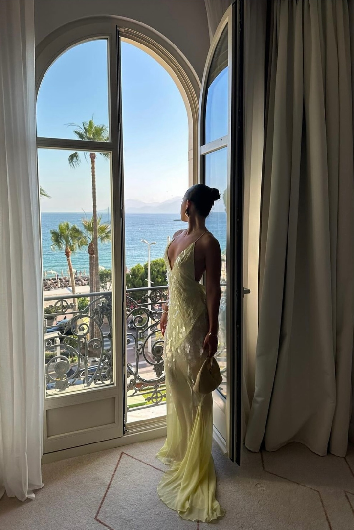 Solea – Sequin feathered texture – Maxi dress-10174729781575-Ivory Ombre